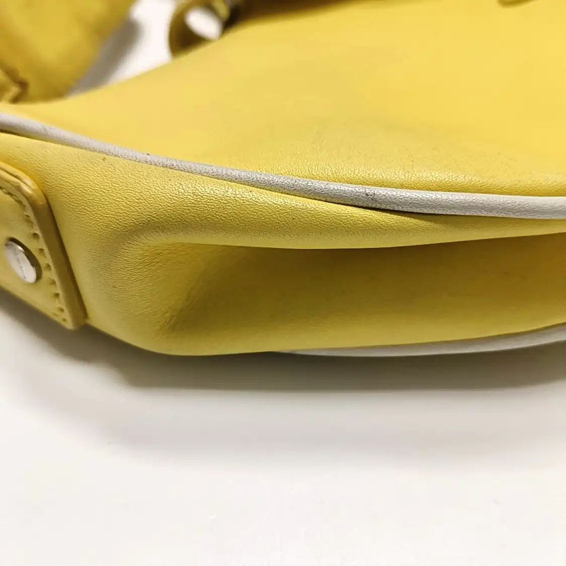 Givenchy GIVENCHY yellow cowhide leather handbag silver hardware detachable strap Size ONE SIZE - 13 Thumbnail