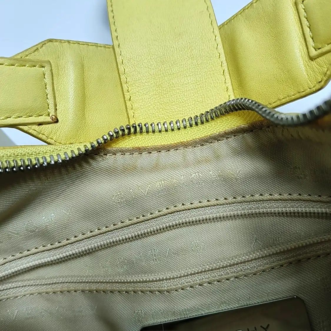 Givenchy GIVENCHY yellow cowhide leather handbag silver hardware detachable strap Size ONE SIZE - 16 Thumbnail