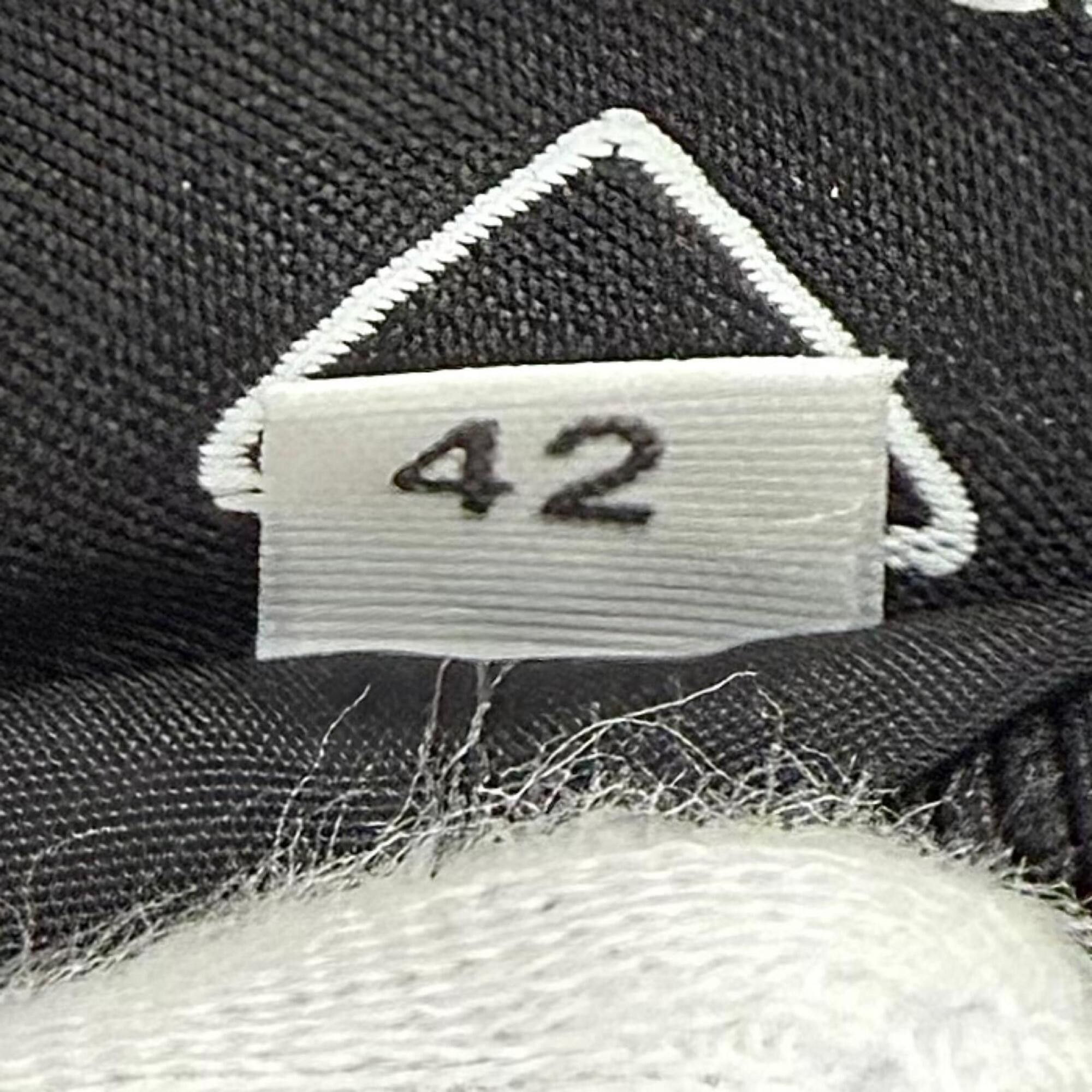 Prada PRADA 1ND339 Micro Re-Nylon Pouch with FRID Tag, Triangle Logo, Cosmetic Pouch, Black, Made in Italy, Women's, Dust Bag Size ONE SIZE - 14 Thumbnail