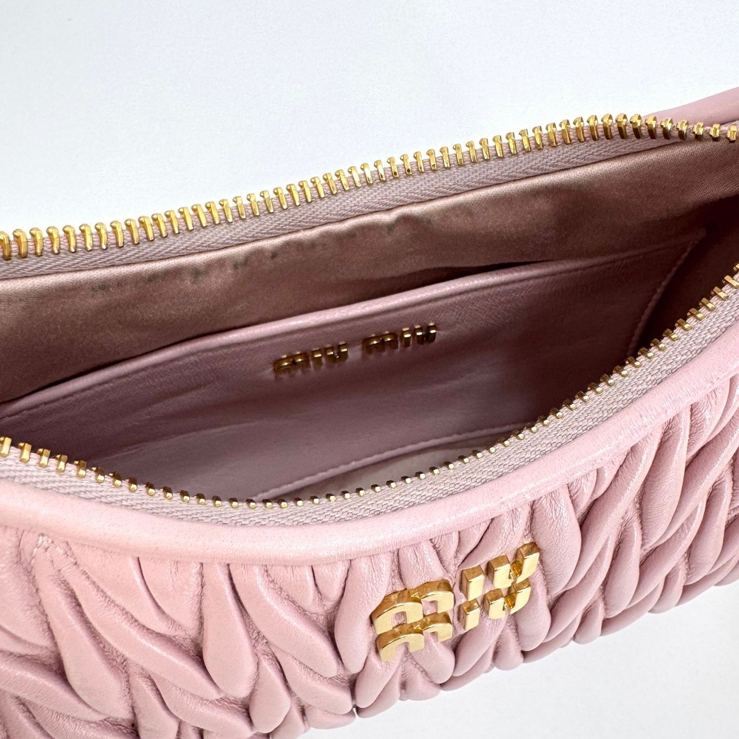 Miu Miu Matelassé Napa Chain Shoulder Bag Crossbody Pink Size ONE SIZE - 11 Thumbnail