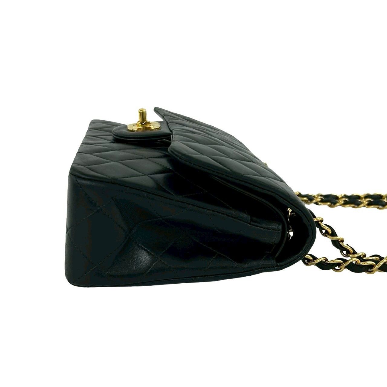 Chanel Chanel Chanel Matelasse Lambskin Shoulder Bag Leather Shoulder Bag DUTY FREE for USA Size ONE SIZE - 7 Thumbnail