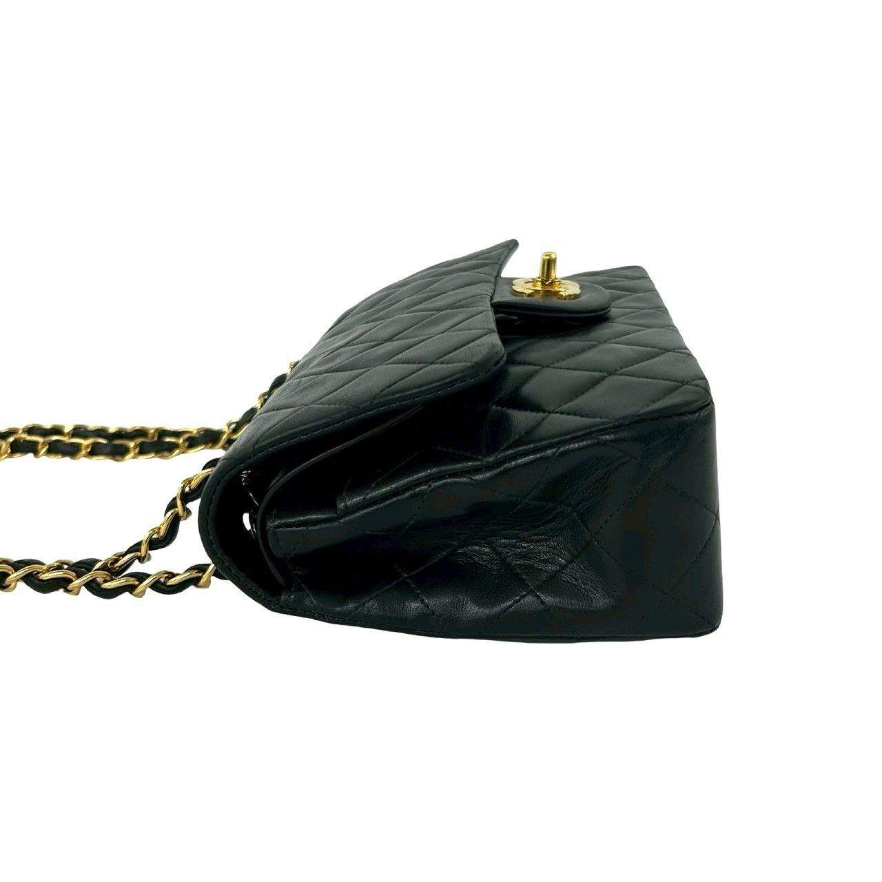 Chanel Chanel Chanel Matelasse Lambskin Shoulder Bag Leather Shoulder Bag DUTY FREE for USA Size ONE SIZE - 6 Thumbnail