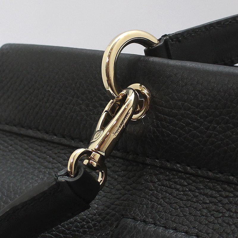 Salvatore Ferragamo Black Gancini Meera Shoulder Bag Size ONE SIZE - 10 Thumbnail