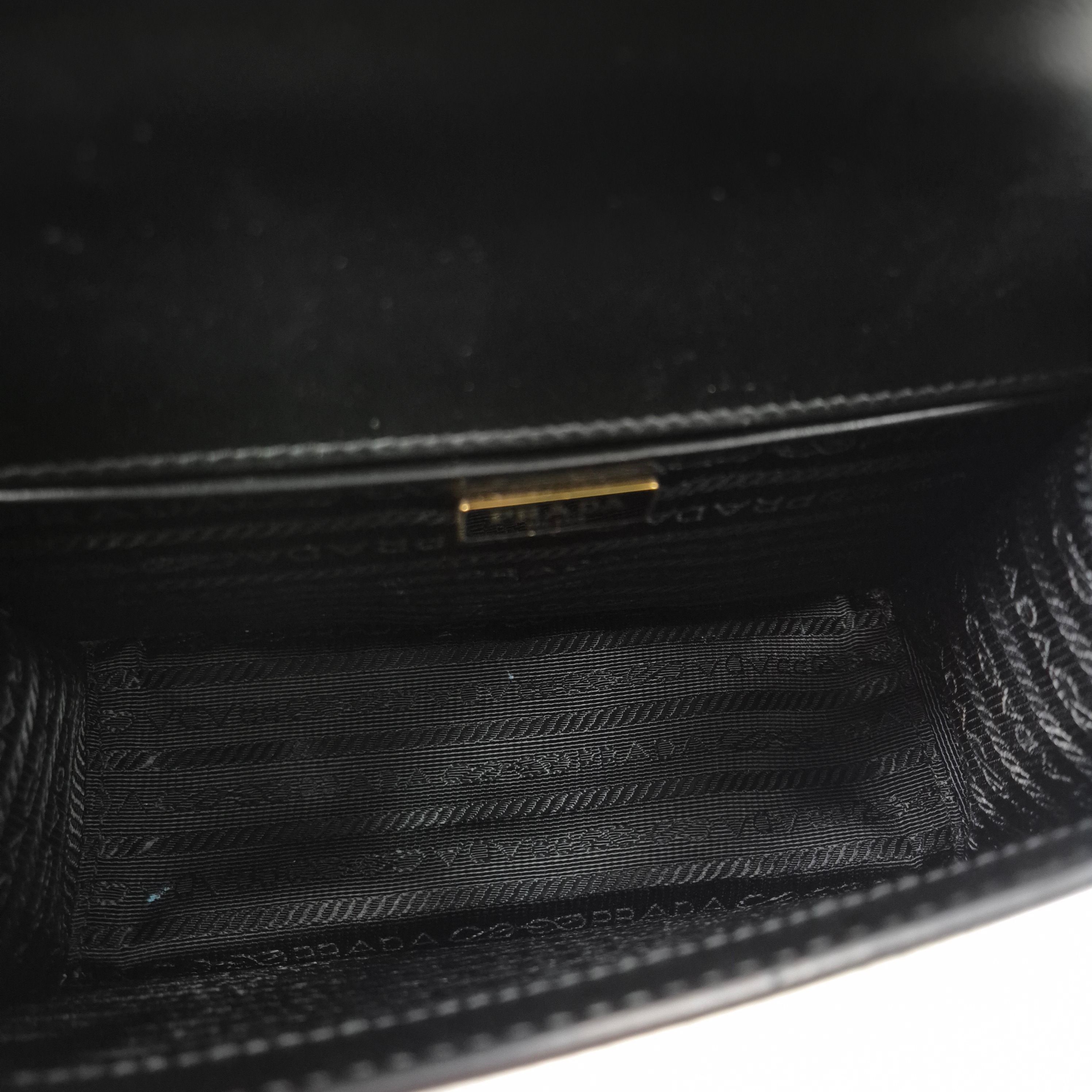 Prada Envelope Saffiano Chain Shoulder Bag Crossbody Black Size ONE SIZE - 10 Thumbnail