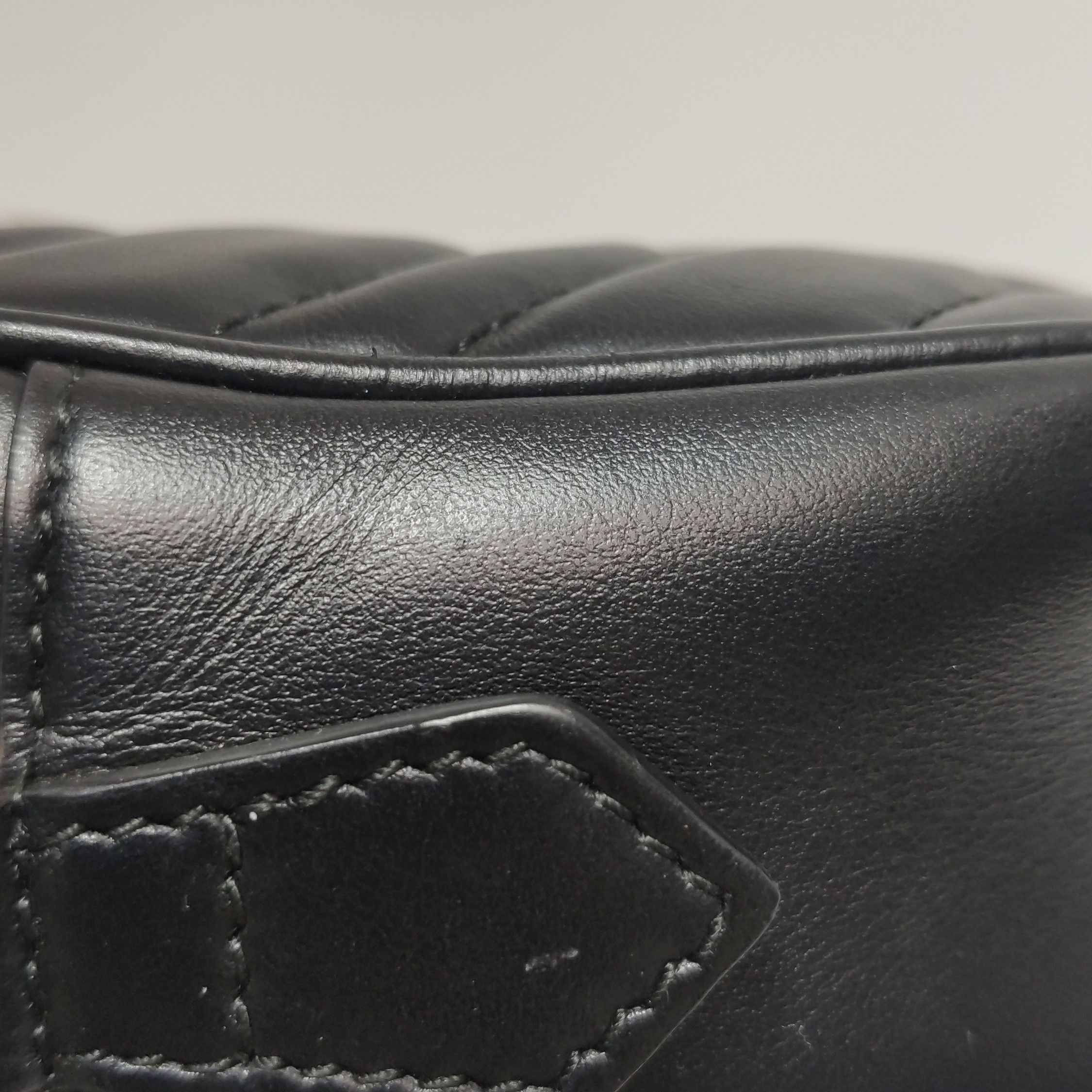 Gucci Gucci GG Marmont Black Leather Quilted Camera Bag Size ONE SIZE - 18 Thumbnail
