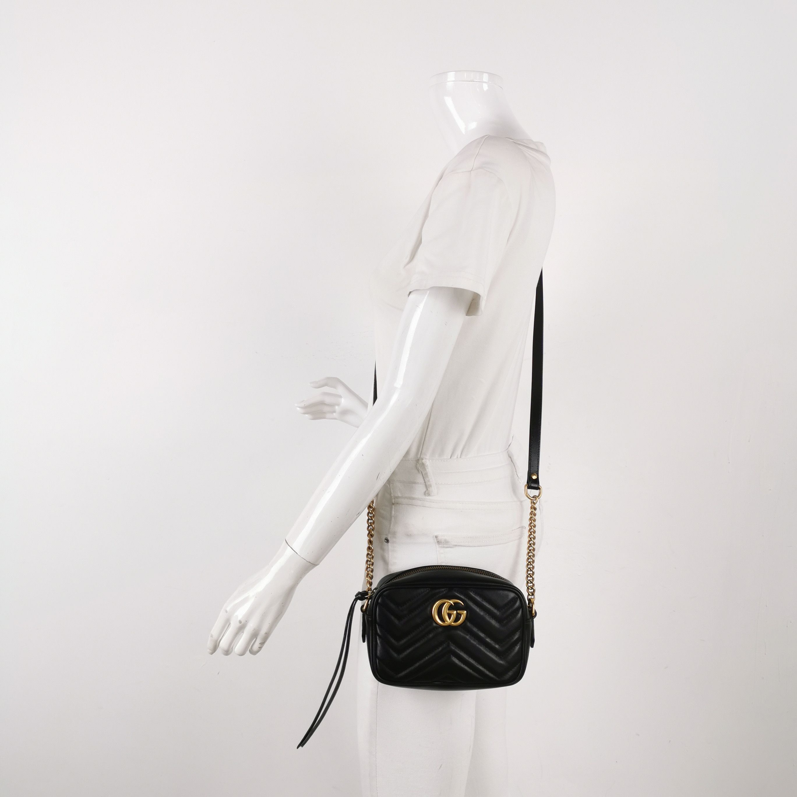 Gucci Gucci GG Marmont Black Leather Quilted Camera Bag Size ONE SIZE - 2 Thumbnail