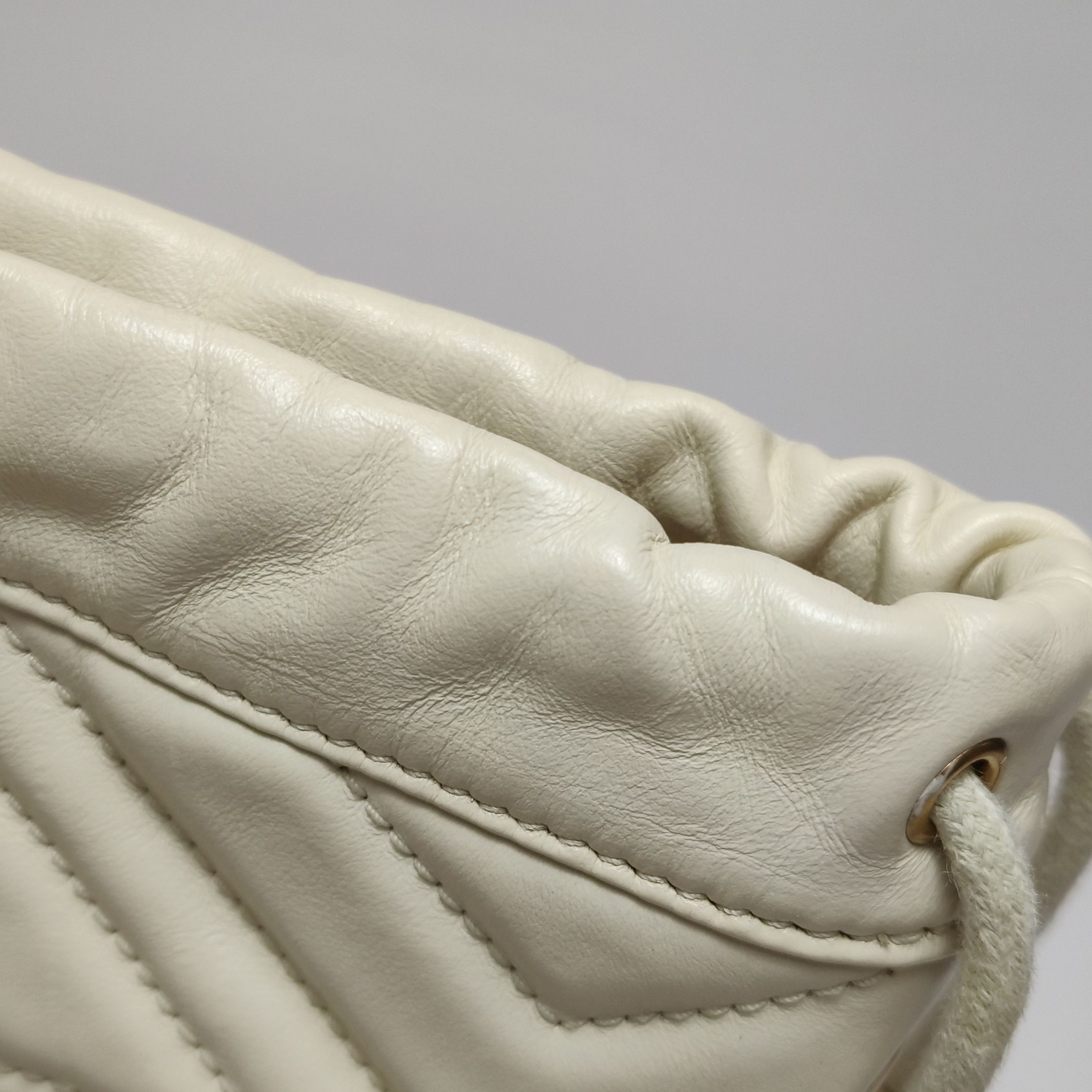 Gucci Gucci GG Marmont White Leather Mini Bucket Bag ONE SIZE Size ONE SIZE - 15 Thumbnail