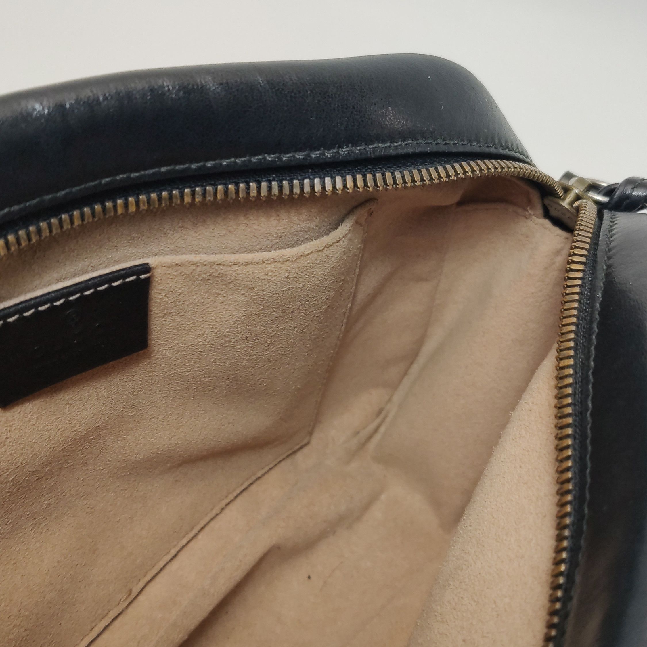 Gucci Gucci GG Marmont V-Quilted Leather Shoulder Bag Size ONE SIZE - 8 Thumbnail