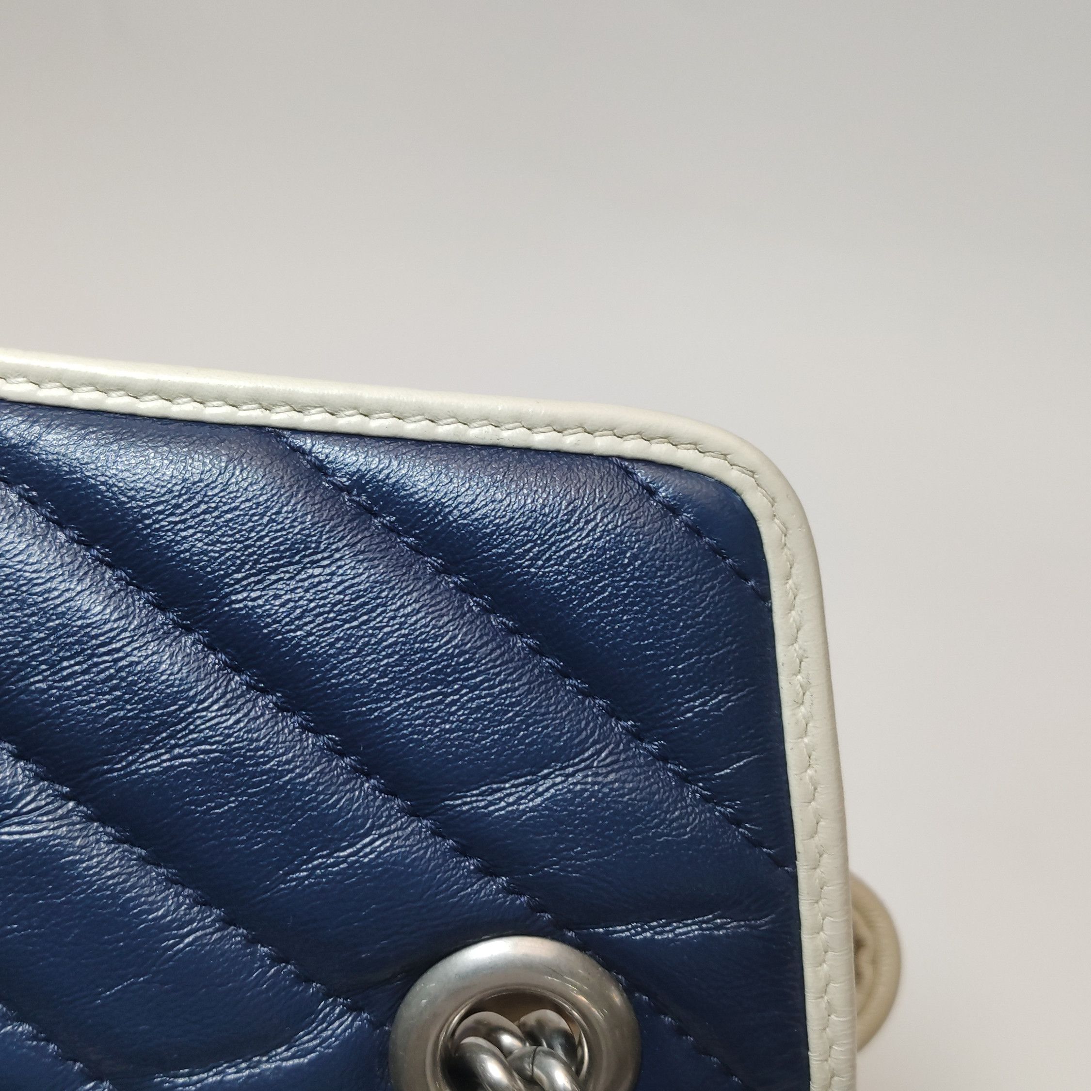 Gucci Gucci GG Marmont Leather Shoulder Bag Size ONE SIZE Size ONE SIZE - 20 Thumbnail