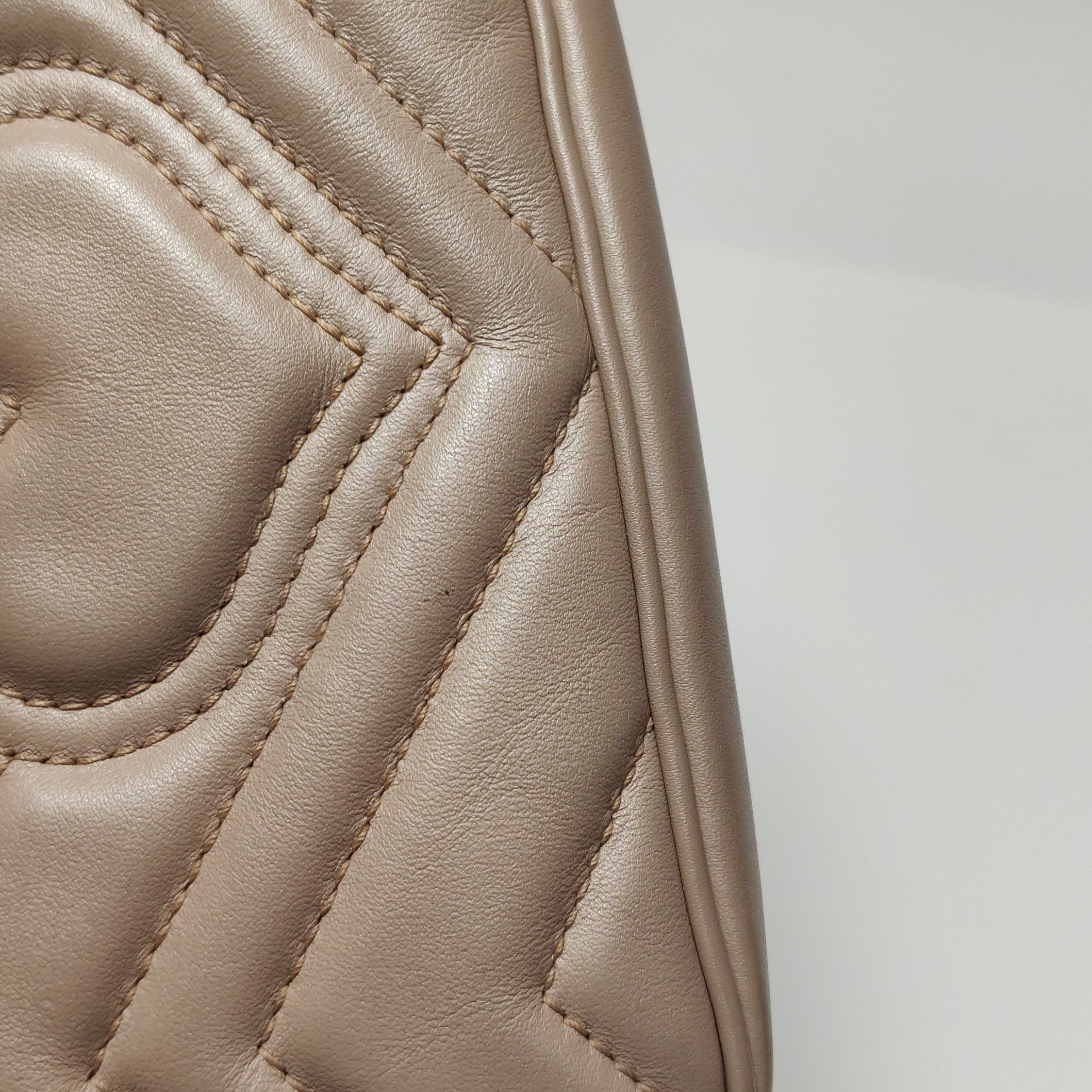 Gucci Gucci GG Marmont V-Quilted Leather Shoulder Bag Size OS Size ONE SIZE - 20 Thumbnail