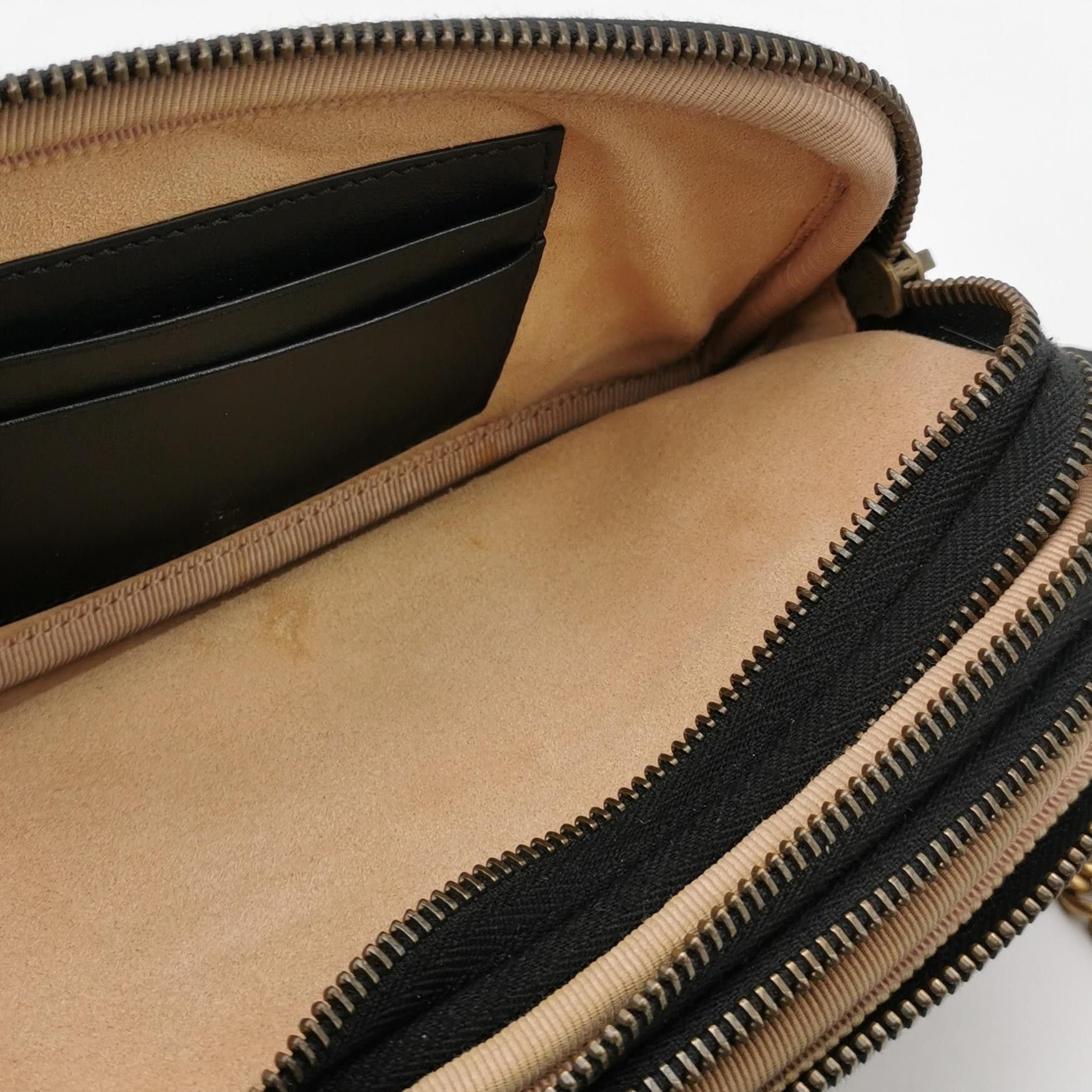 Gucci Gucci GG Marmont V-Quilted Leather Shoulder Bag ONE SIZE Size ONE SIZE - 7 Thumbnail
