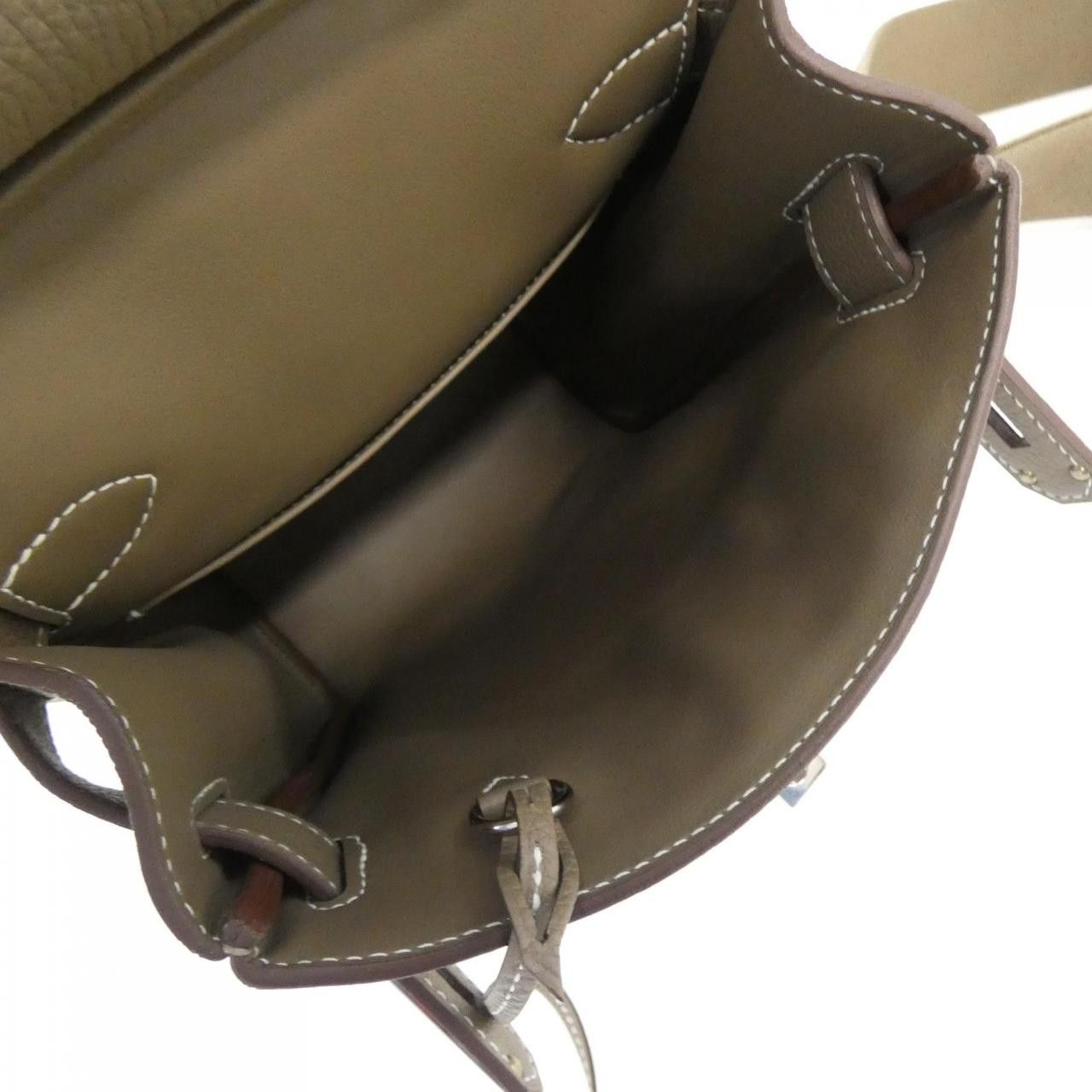 Hermes Hermes Hermes Akkad PM Togo shoulder bag Leather Crossbody Bag K DUTY FREE for USA Size ONE SIZE - 6 Thumbnail