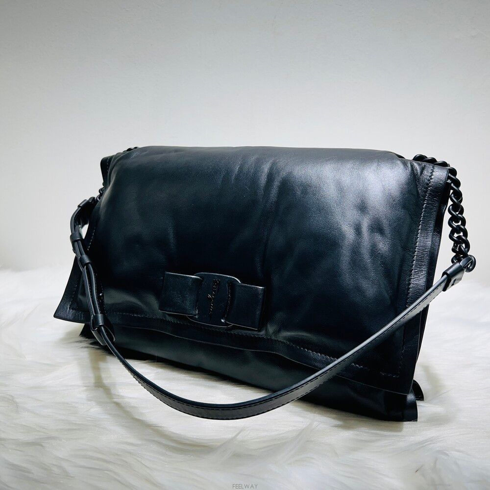 Salvatore Ferragamo Salvatore Ferragamo Padded Viva Bow Chain Shoulder Bag Size ONE SIZE - 8 Thumbnail