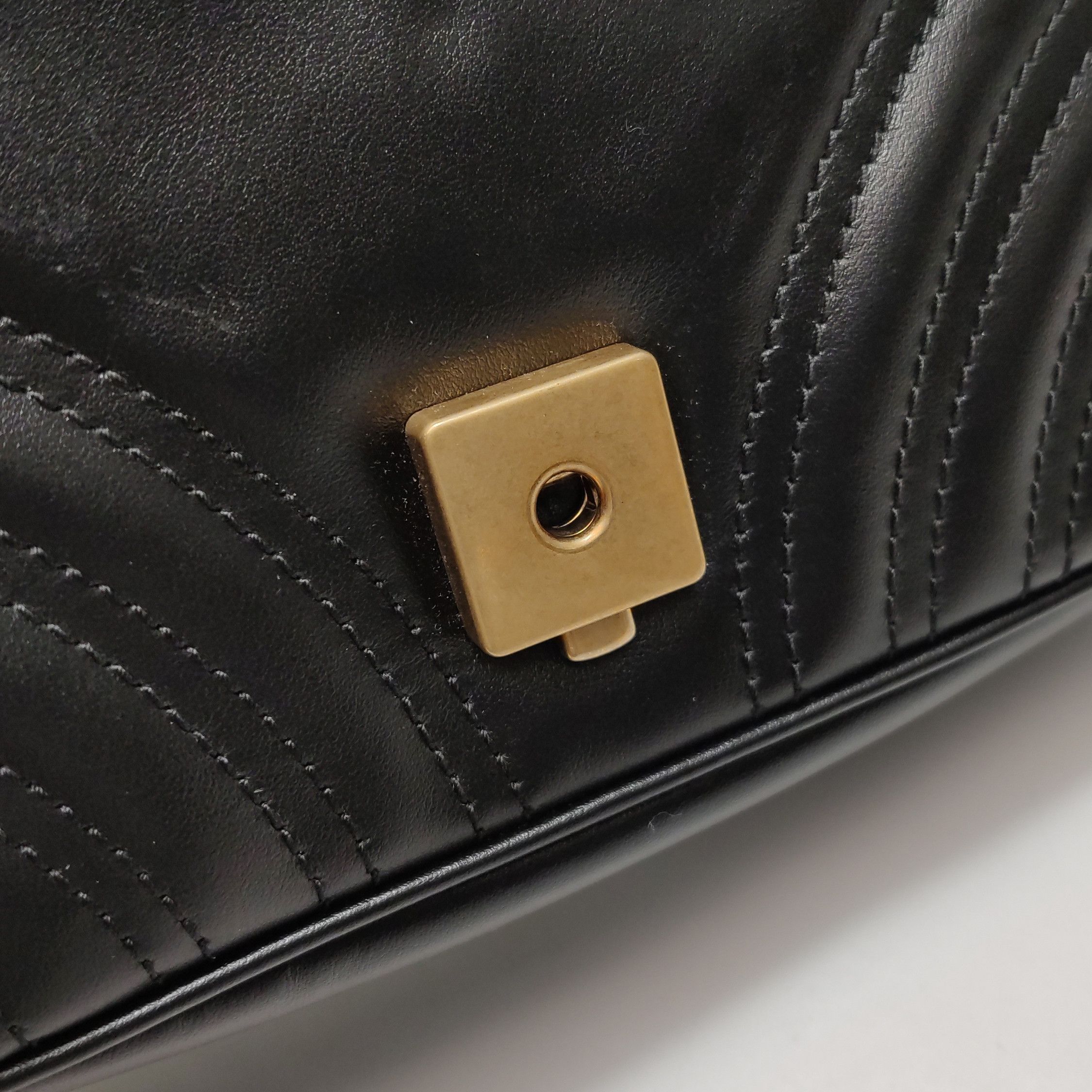 Gucci Gucci Marmont V-Quilted Leather Shoulder Bag Size ONE SIZE - 13 Thumbnail