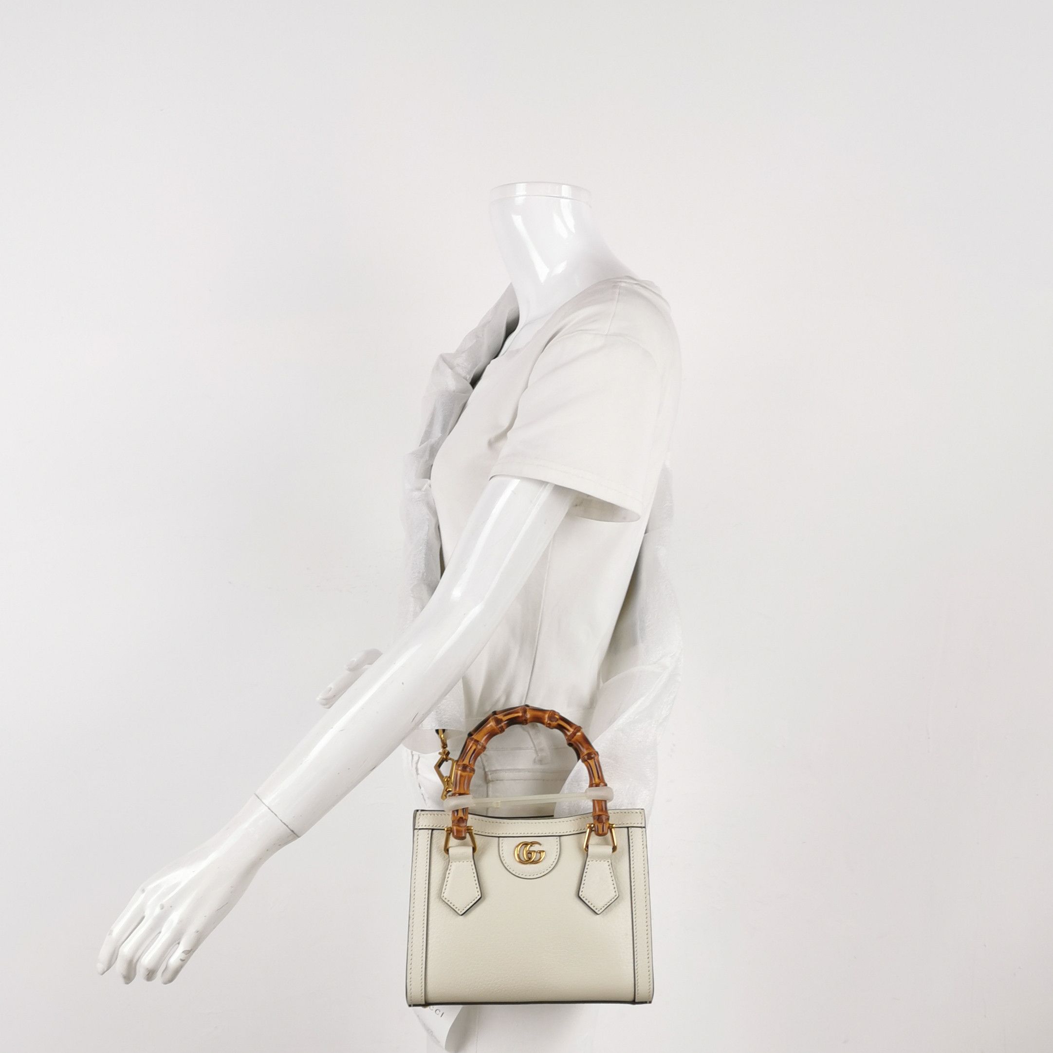 Gucci Gucci Diana Small Bamboo Handle Leather Bag Size ONE SIZE - 2 Thumbnail
