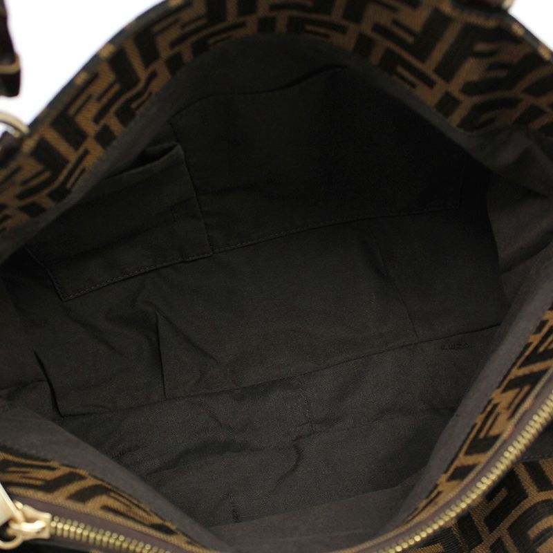 Fendi Juka Mia Large Chain Shoulder Bag Size ONE SIZE - 11 Thumbnail