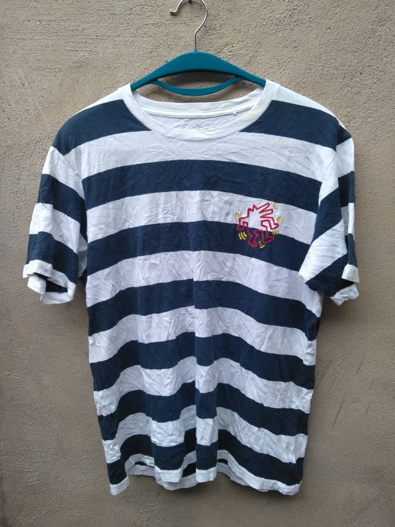 Keith Haring Uniqlo X Keith Haring MOMA Logo Shirt Size US XL / EU 56 / 4 - 1 Thumbnail