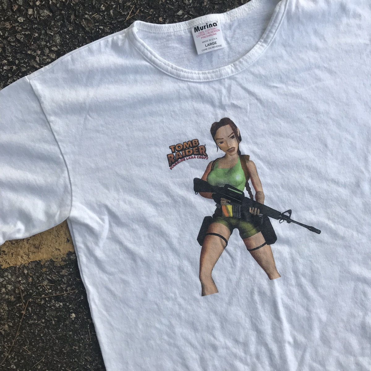 Playstation × Vintage Fem sz L '98 Lara Croft Tomb Raider Tee Vintage Made In USA Size US S / EU 44-46 / 1 - 1 Thumbnail