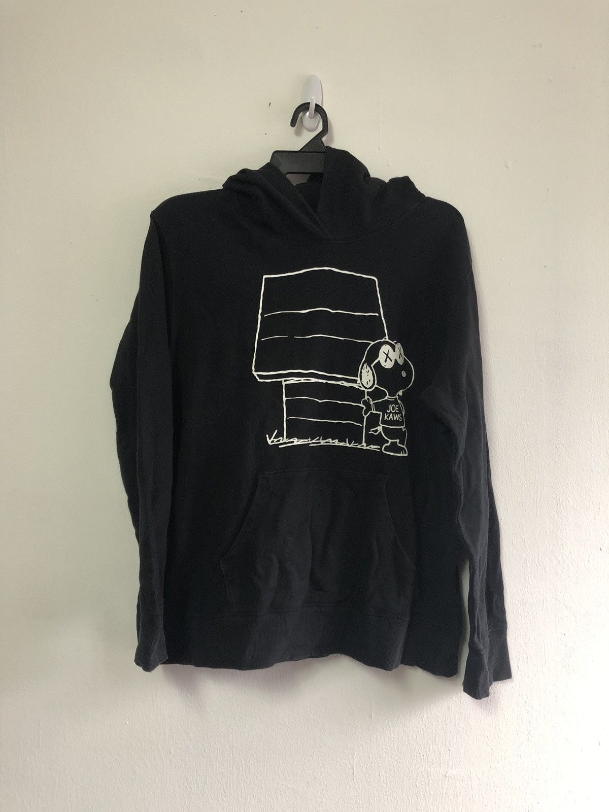 Kaws × Peanuts × Uniqlo UNIQLO KAWS PEANUTS hoodie Size US XL / EU 56 / 4 - 1 Thumbnail