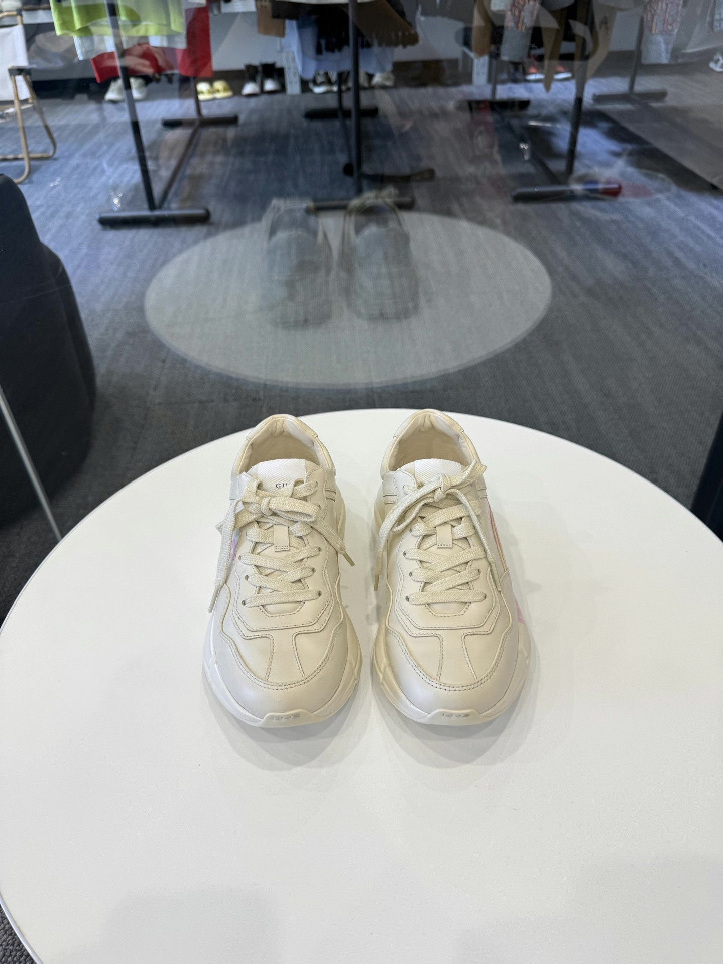 Gucci Gucci White Pink Dad Shoes Size US 6 / IT 36 - 2 Thumbnail