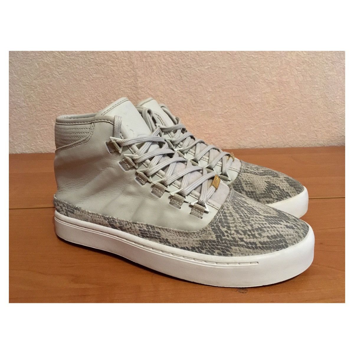 Jordan Westbrook 0 Light Bone
