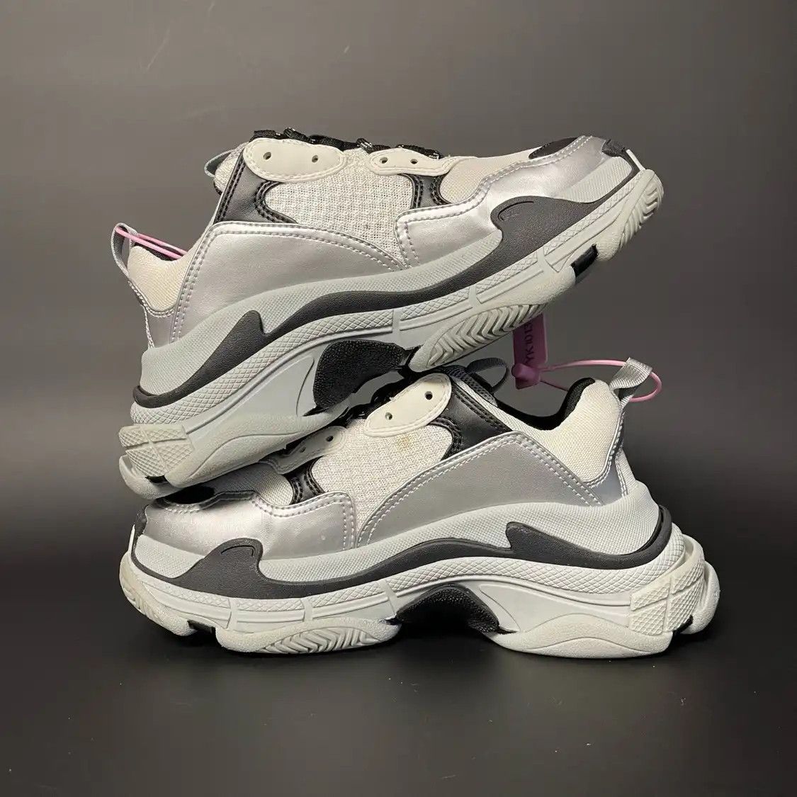 Balenciaga BALENCIAGA silver leather Women's casual sneakers 37 Size US 7 / IT 37 - 8 Thumbnail