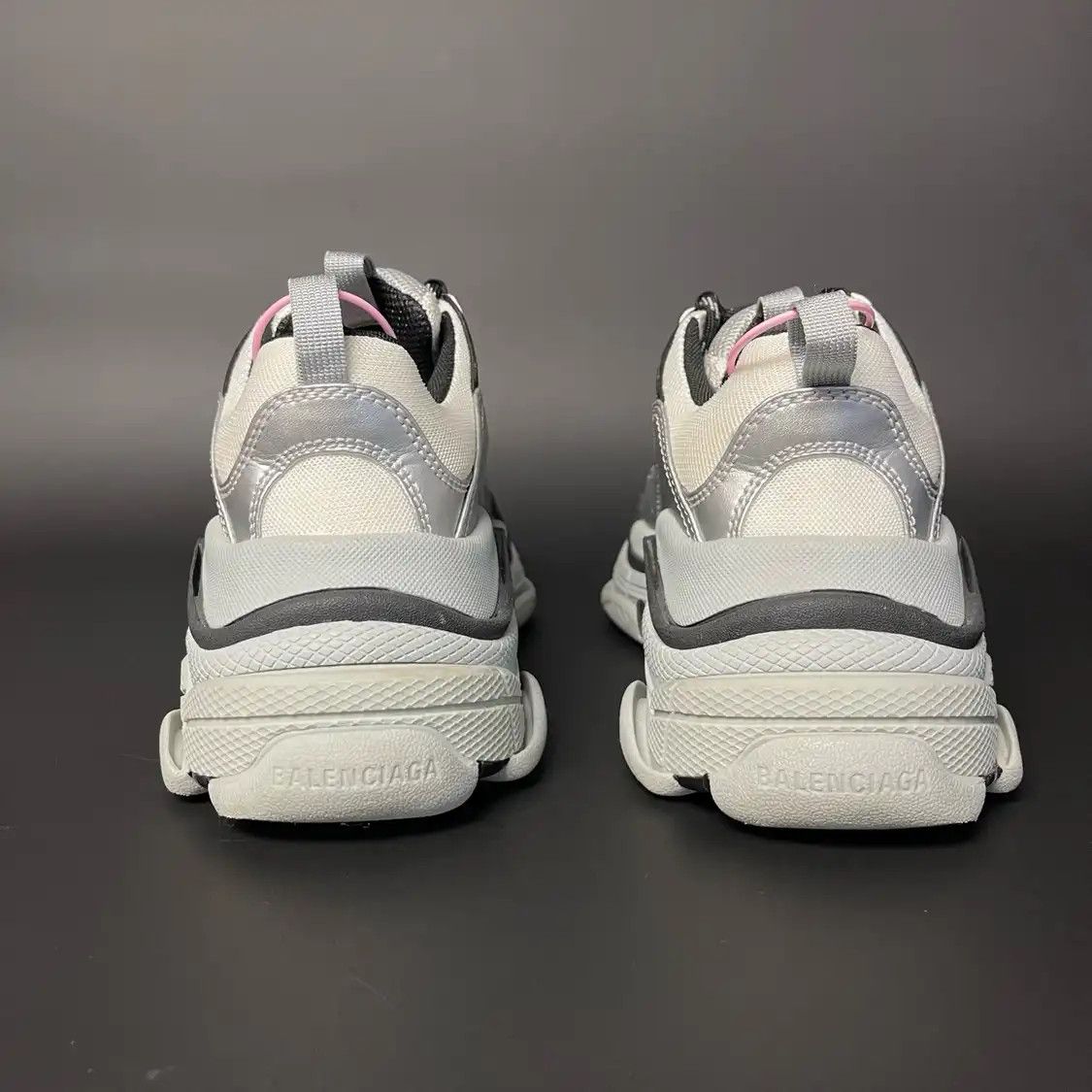 Balenciaga BALENCIAGA silver leather Women's casual sneakers 37 Size US 7 / IT 37 - 9 Thumbnail