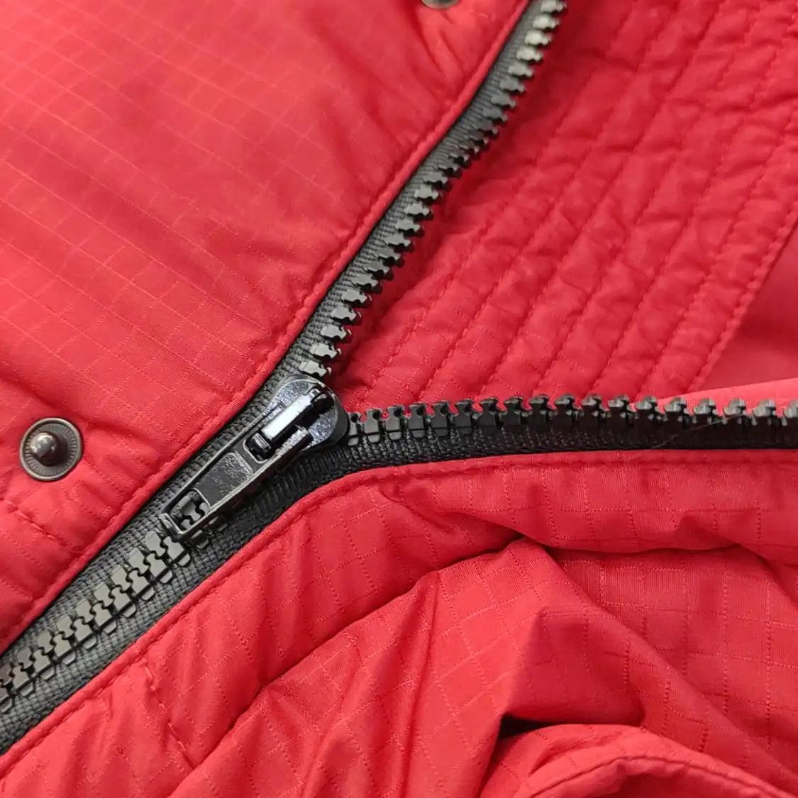 Balenciaga BALENCIAGA S size red polyester Women's mid-length padded coat Down Jackets Size S / US 4 / IT 40 - 6 Thumbnail