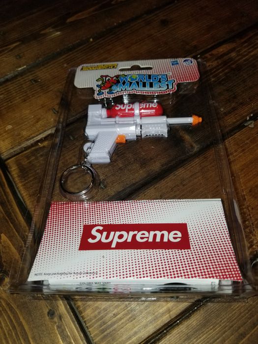 Supreme super best sale soaker keychain