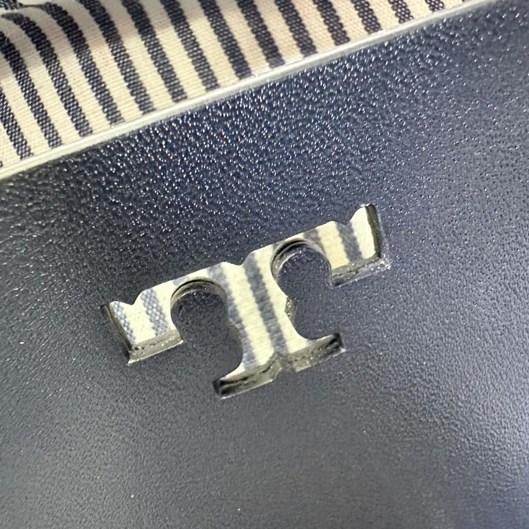Tory Burch Tory Burch 2017 Appliqué Bermuda Bag in Navy Blue Suede Size ONE SIZE - 10 Thumbnail