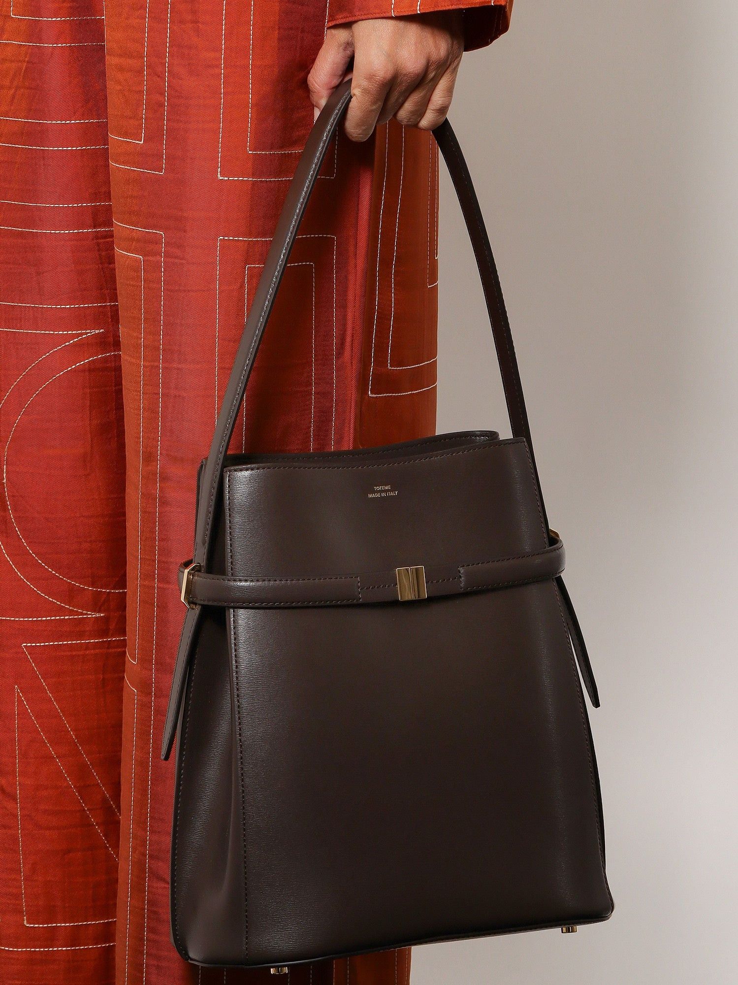 Toteme Belted Leather Bucket Bag Size ONE SIZE - 2 Thumbnail