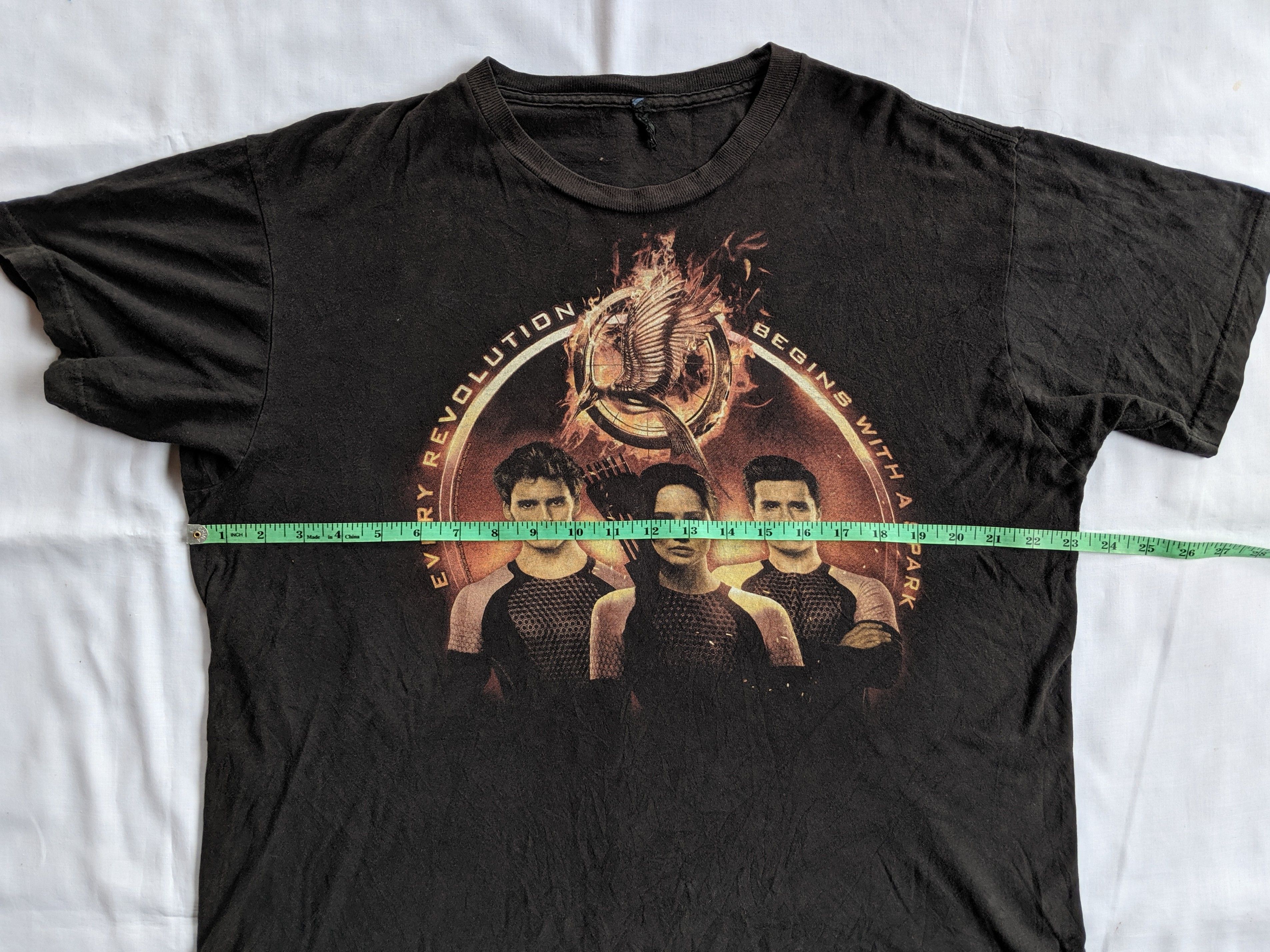 Rare fullprint movie sci fi/fantasy The Hunger Game every revolution begin with a spark