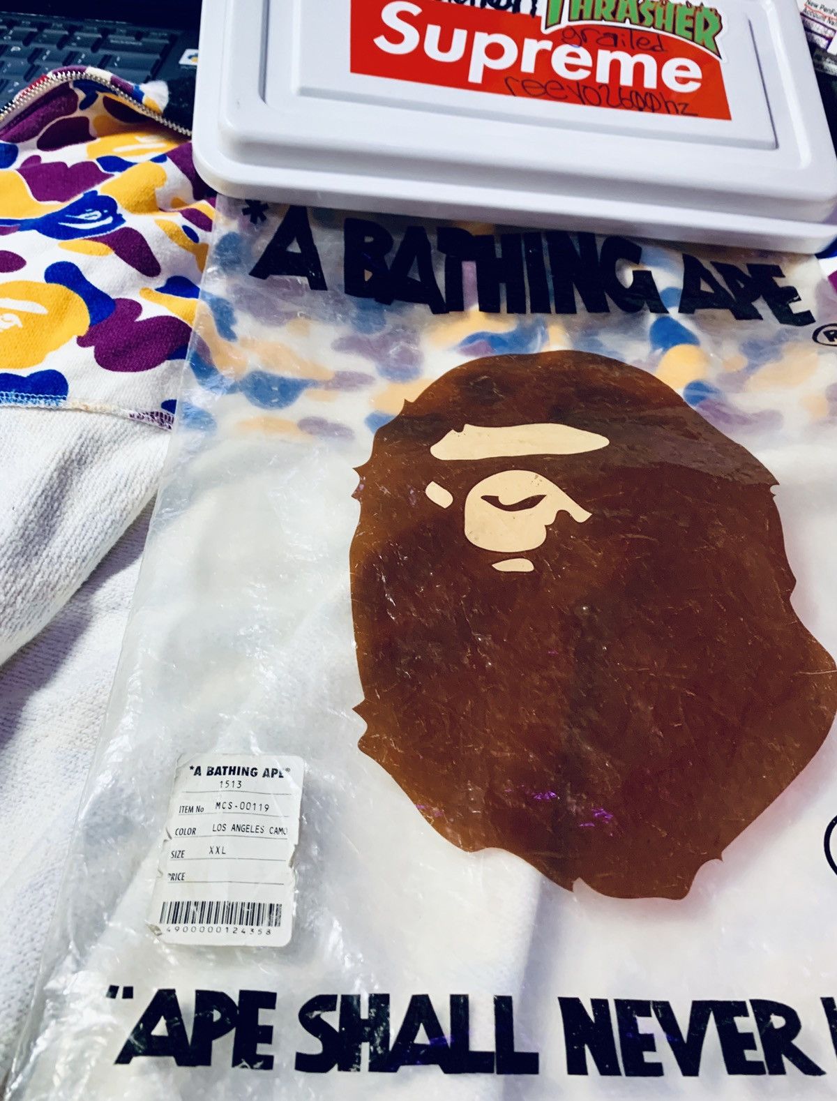 Bape BAPE Los Angeles Camo Shark Hoodie XXL(2008) #MCS-00119 Size US XXL / EU 58 / 5 - 19 Thumbnail