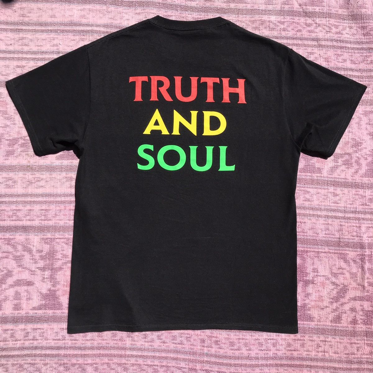 Noah Fishbone collaboration Truth and Soul tee Size US M / EU 48-50 / 2 - 3 Thumbnail