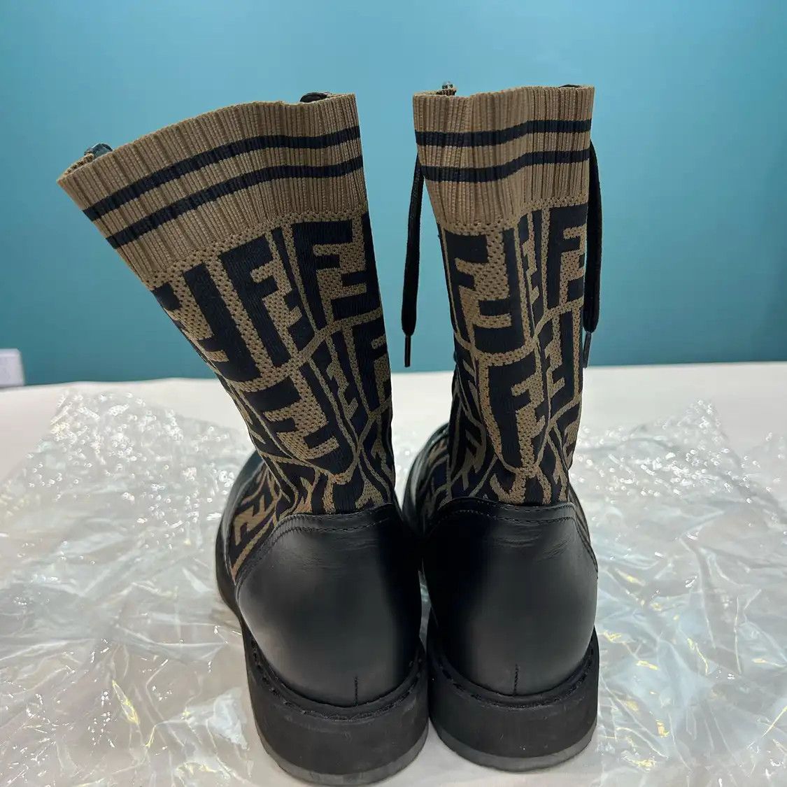 Fendi FENDI black leatherLOGO patchwork Women's ankle boots 35 Size US 5 / IT 35 - 3 Thumbnail
