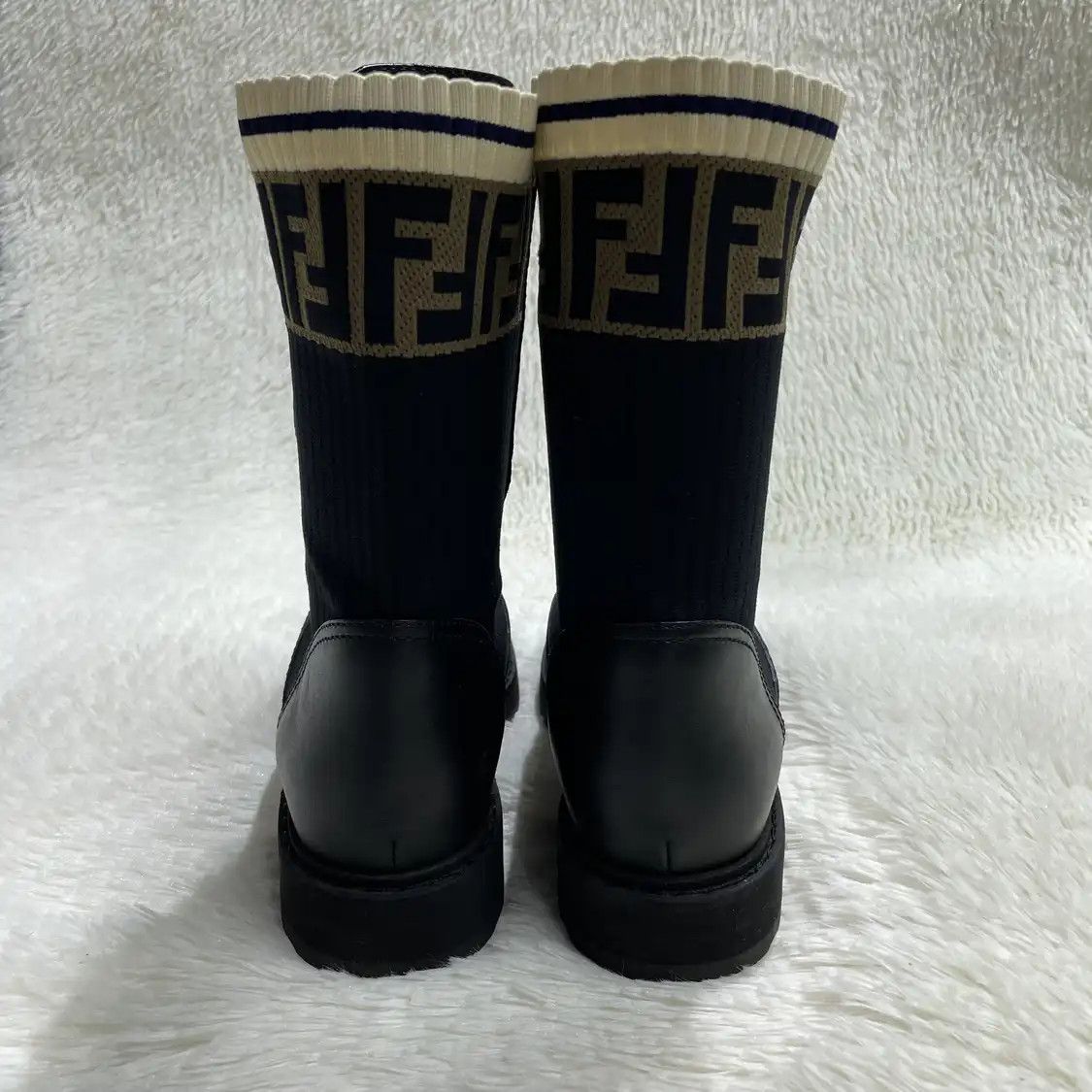 Fendi FENDI black leather Women's ankle boots 36 Size US 6 / IT 36 - 2 Thumbnail