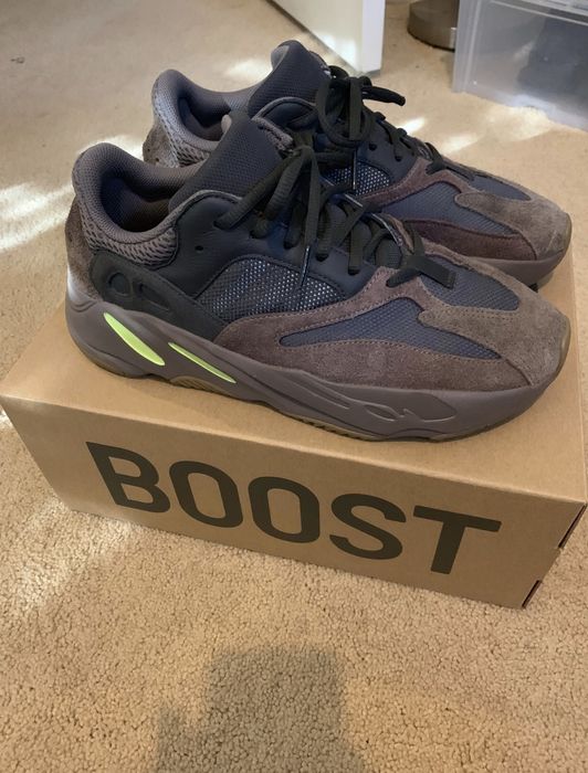 Yeezy 700 hot sale mauve grailed