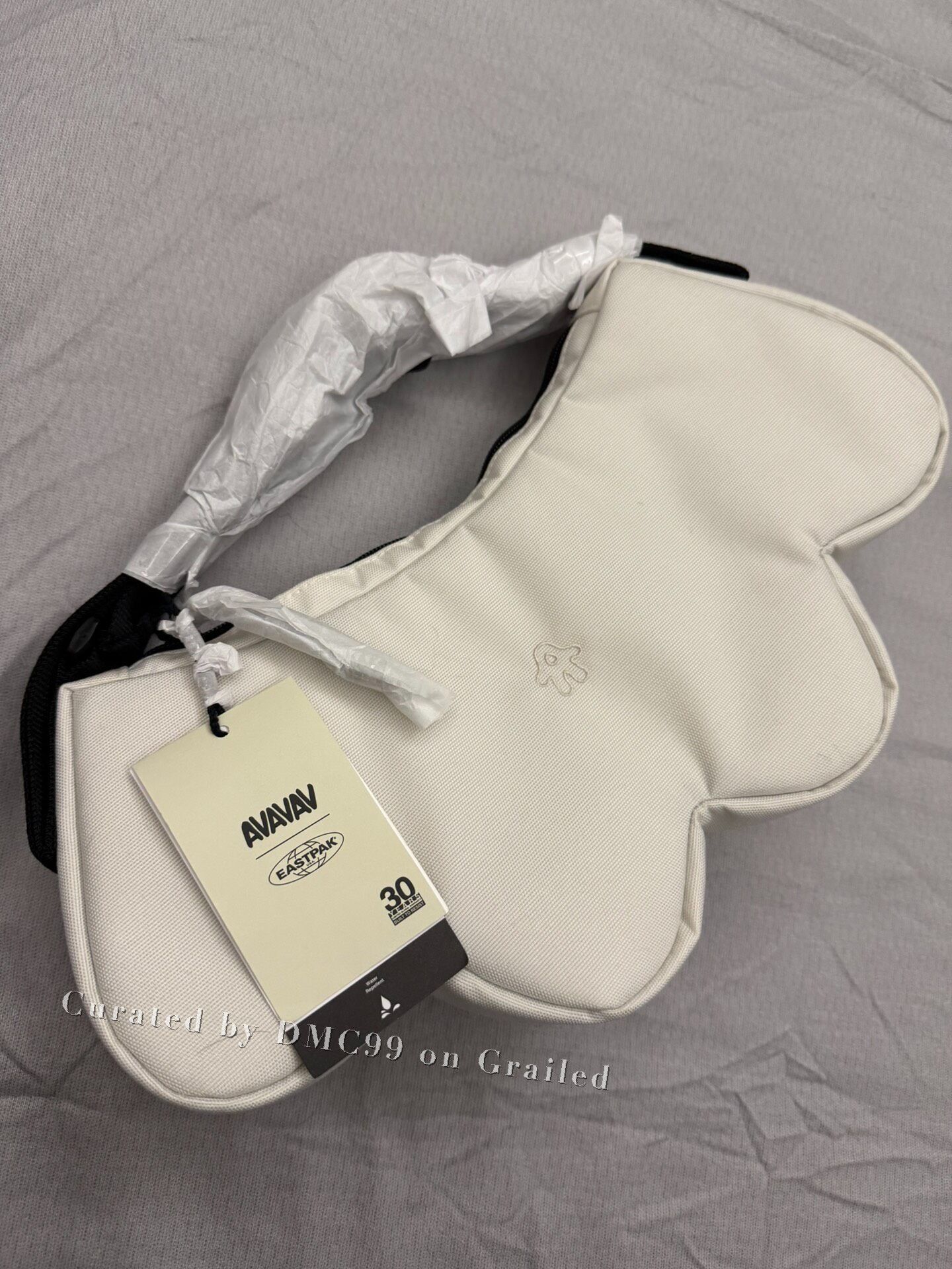 Avavav Eastpak Collaboration Hand Shoulder Bag in White, Women's — image 3 of 5