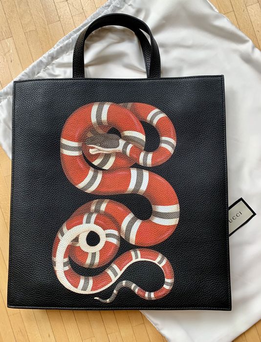 Gucci shop kingsnake tote