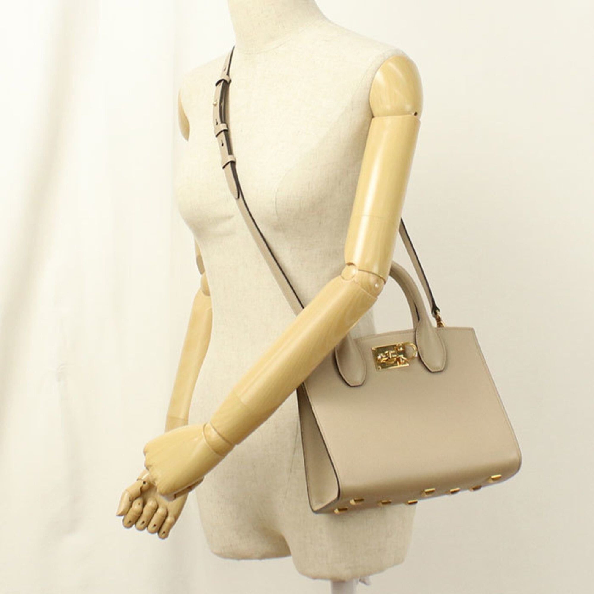 Salvatore Ferragamo Salvatore Ferragamo FERRAGAMO Ferragamo handbag 21 1424 Studio Box Bag Mini 2WAY Gancini Women's Beige Size ONE SIZE - 9 Thumbnail