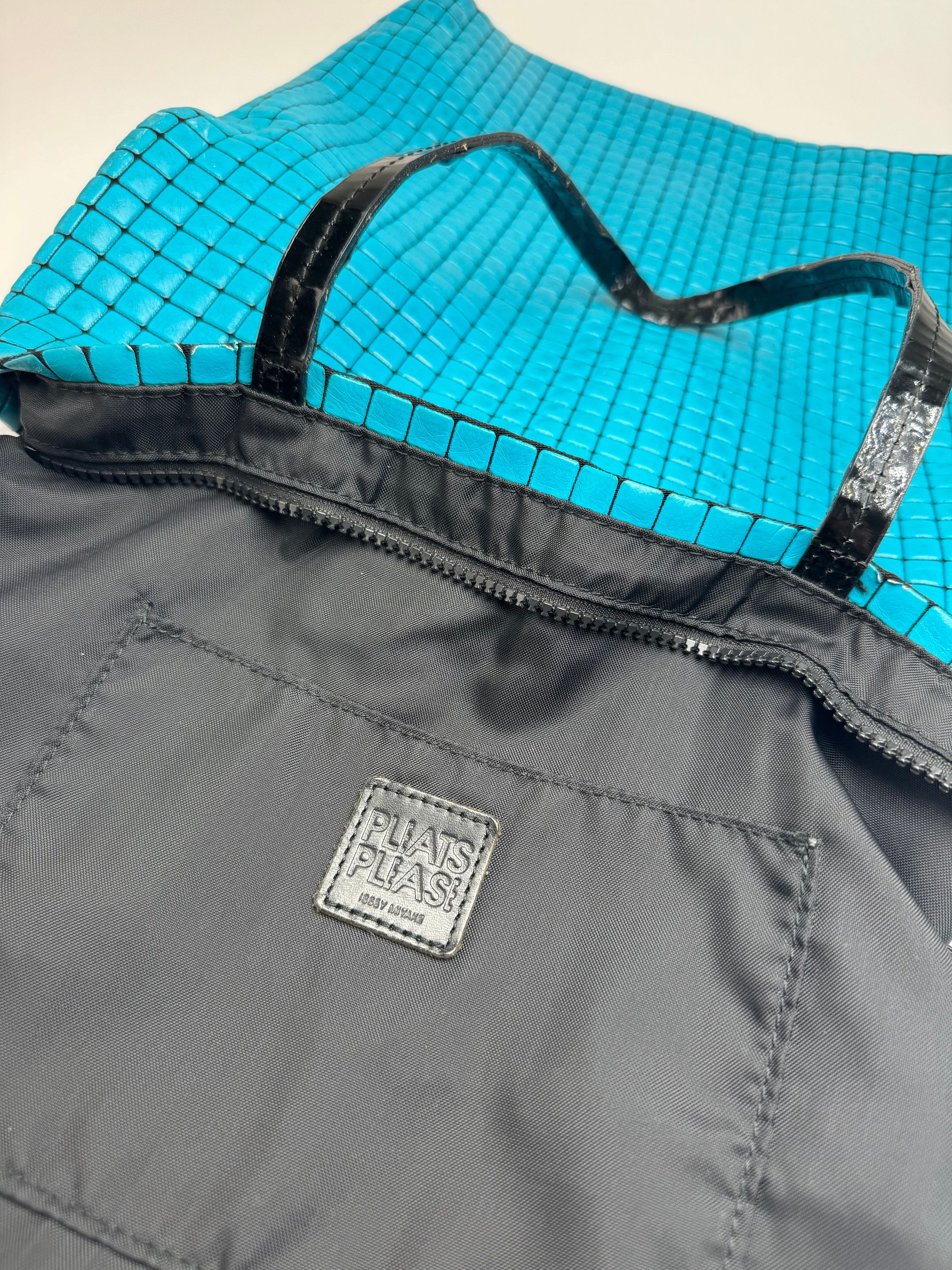 Issey Miyake Vintage Pleats Please Tote Blue Black Size ONE SIZE - 5 Thumbnail