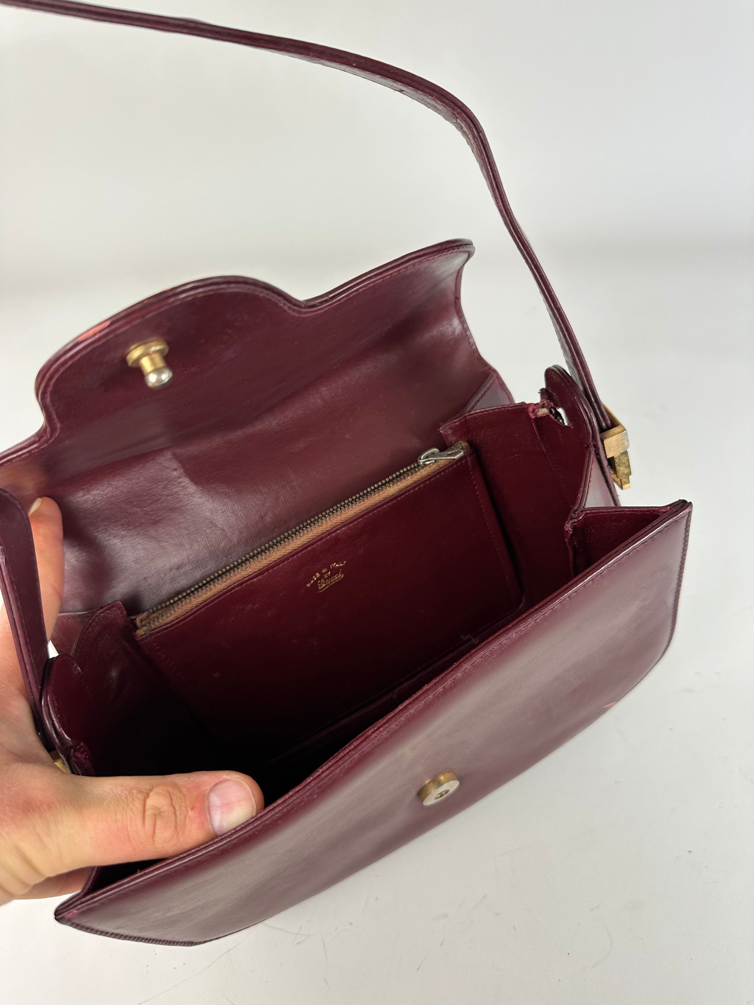 Gucci Vintage Leather Shoulder Bag Burgundy Gold c. 2000 Size ONE SIZE - 6 Thumbnail