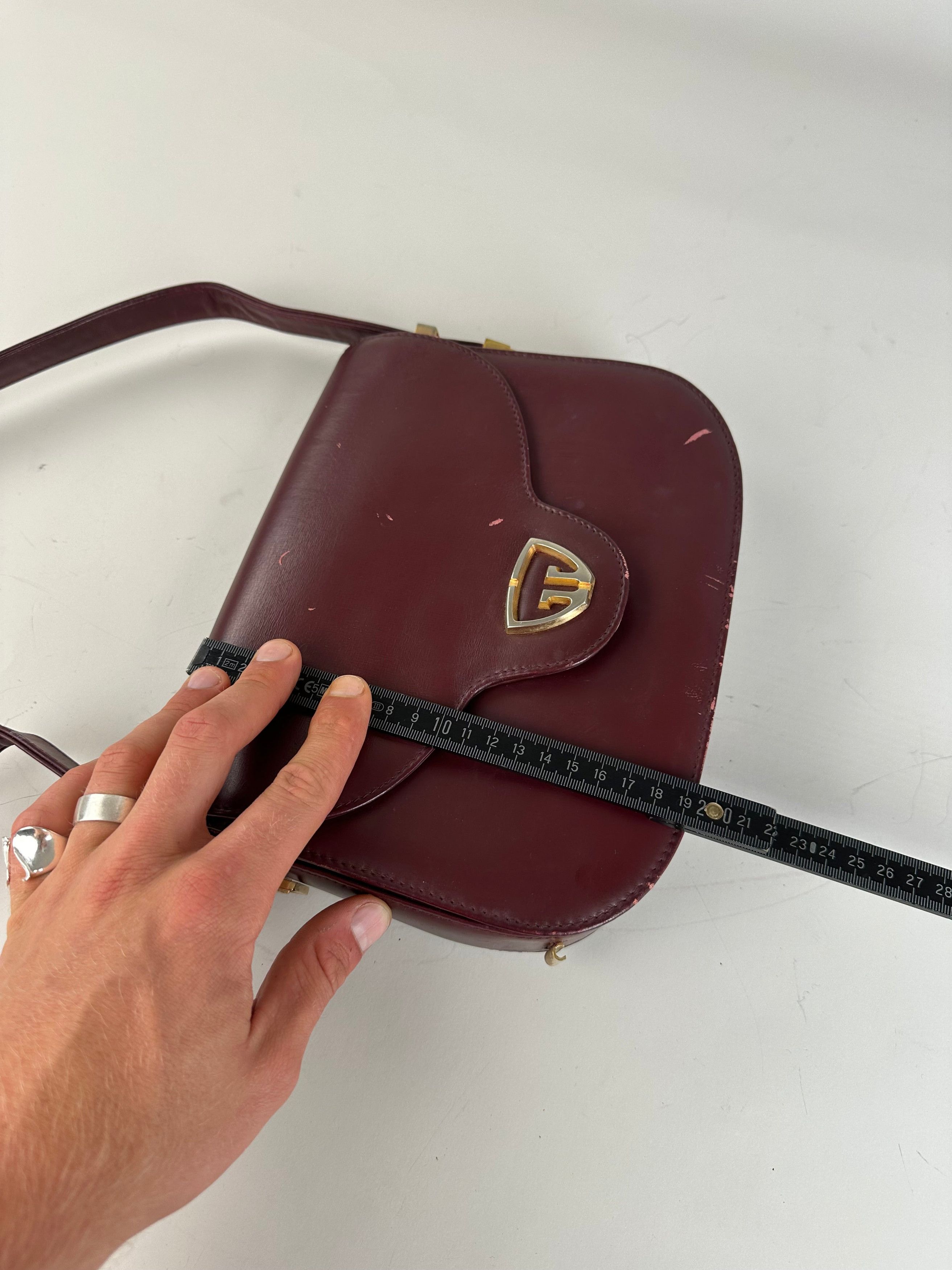 Gucci Vintage Leather Shoulder Bag Burgundy Gold c. 2000 Size ONE SIZE - 11 Thumbnail