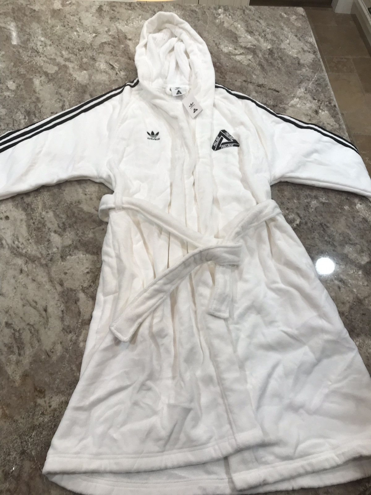 Adidas hotsell palace robe