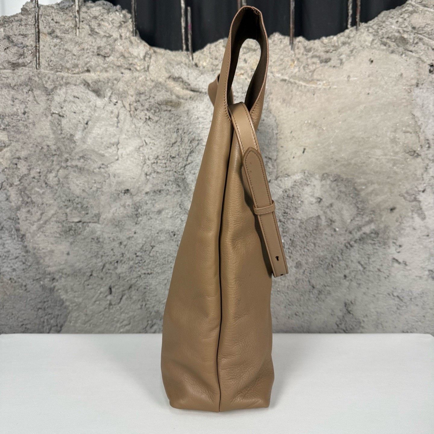Tod's Tan Metal Logo Shoulder Bag in Brown, Men's — image 5 of 6