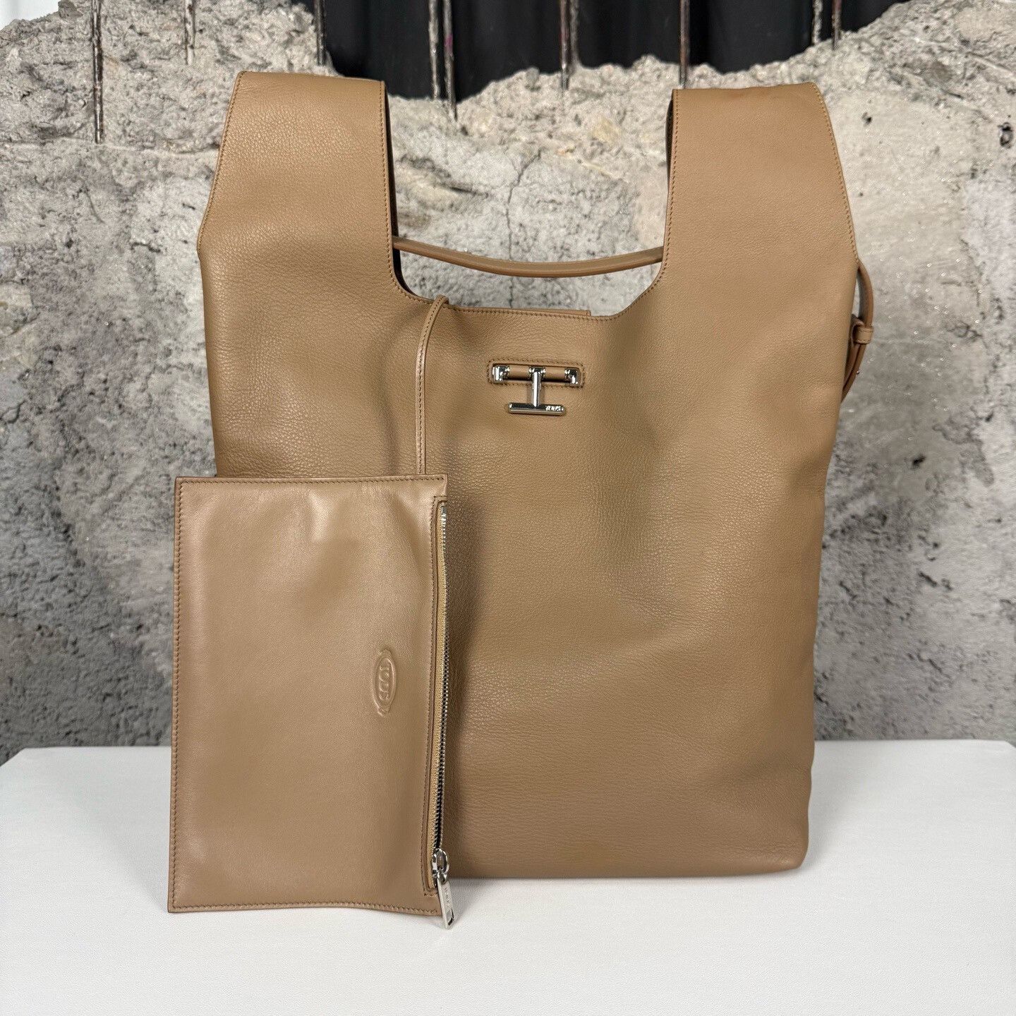 Tod's Tan Metal Logo Shoulder Bag in Brown, Men's — image 2 of 6