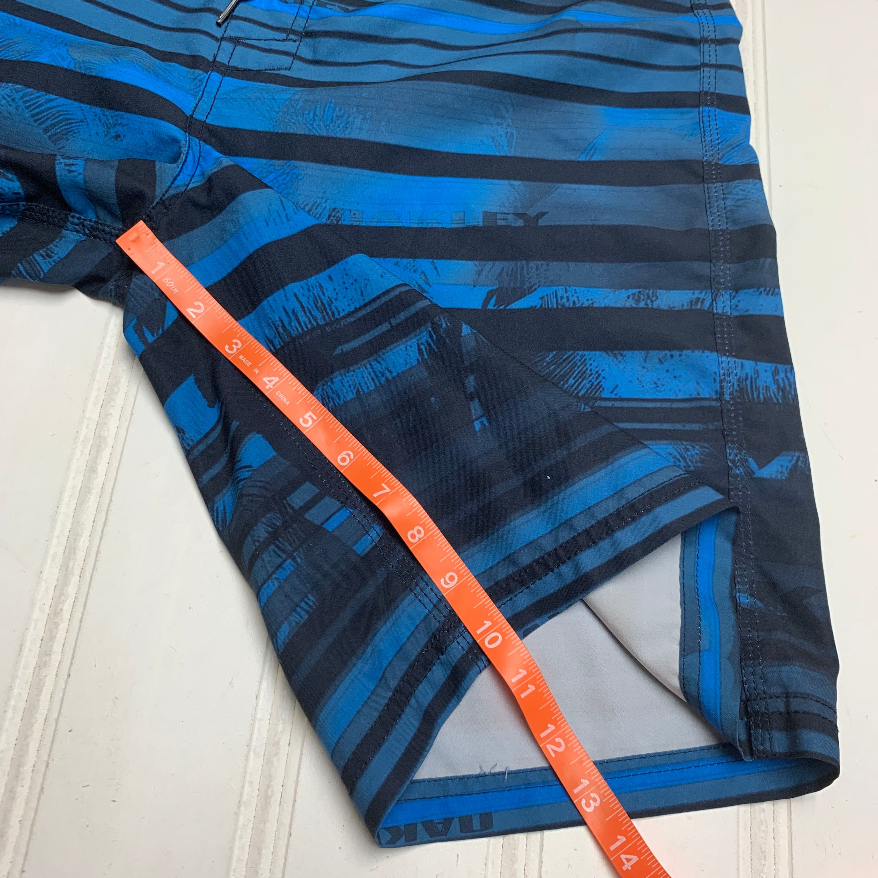 Oakley Oakley Striped Surf Board Shorts Swim Trunks 36 Size US 36 / EU 52 - 9 Thumbnail