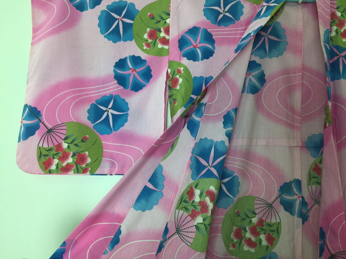 AuthenKimono in Traditional Japanese fans/Flowers Pattern Light Jackets