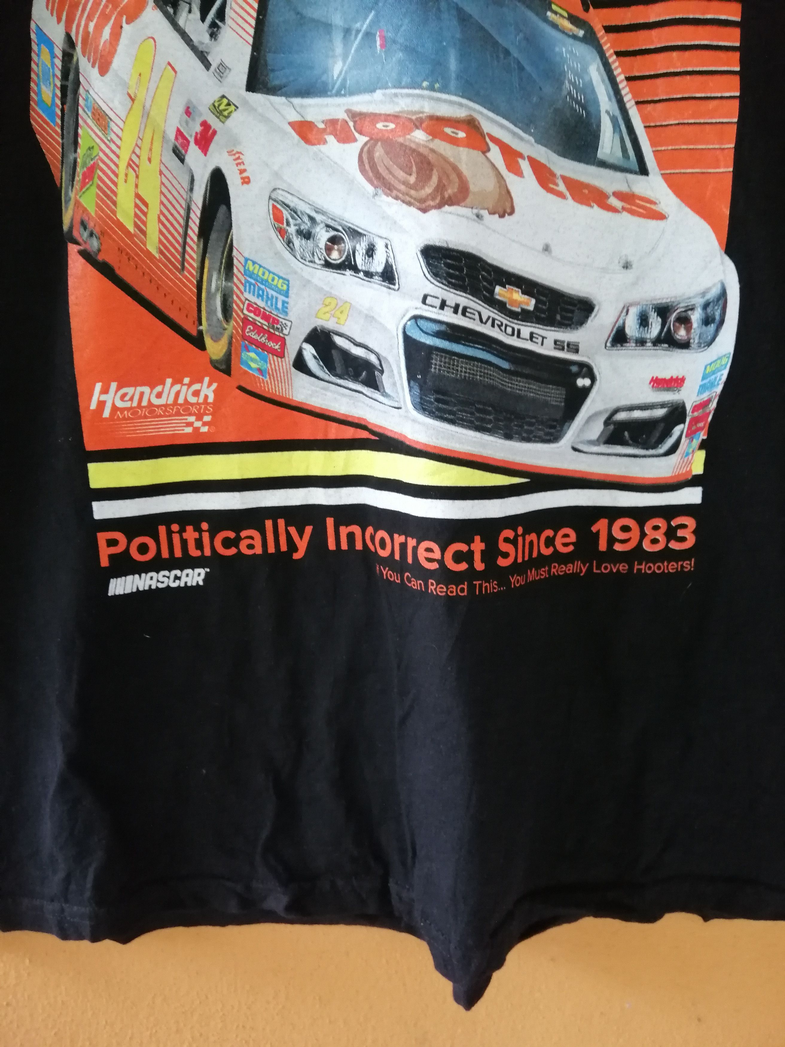 NASCAR × Vintage Vintage Hooters Chase Elliott 24 T-Shirt Size US L / EU 52-54 / 3 - 5 Thumbnail