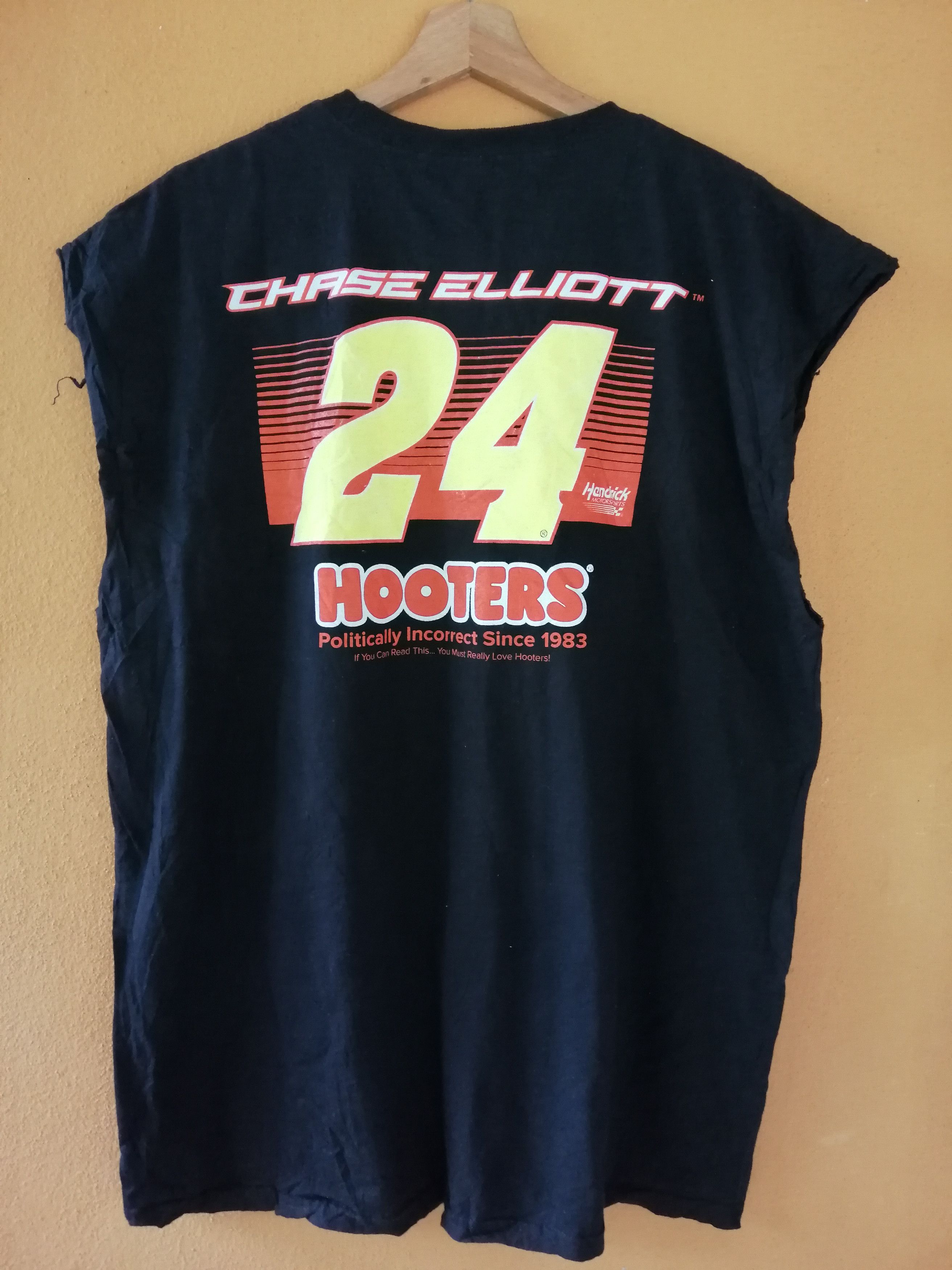 NASCAR × Vintage Vintage Hooters Chase Elliott 24 T-Shirt Size US L / EU 52-54 / 3 - 2 Thumbnail